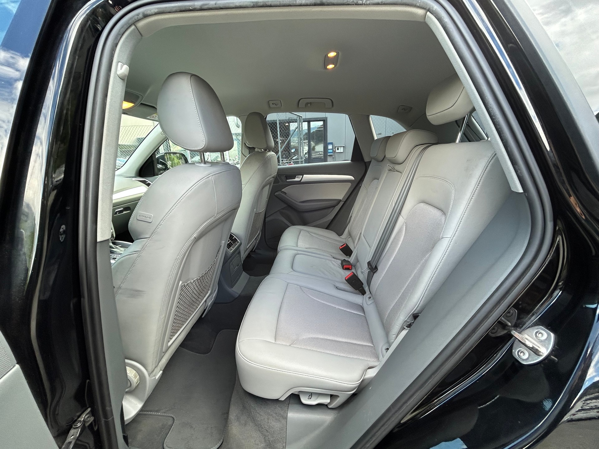 AUDI Q5 2.0 TDI quattro S-tronic-image-9