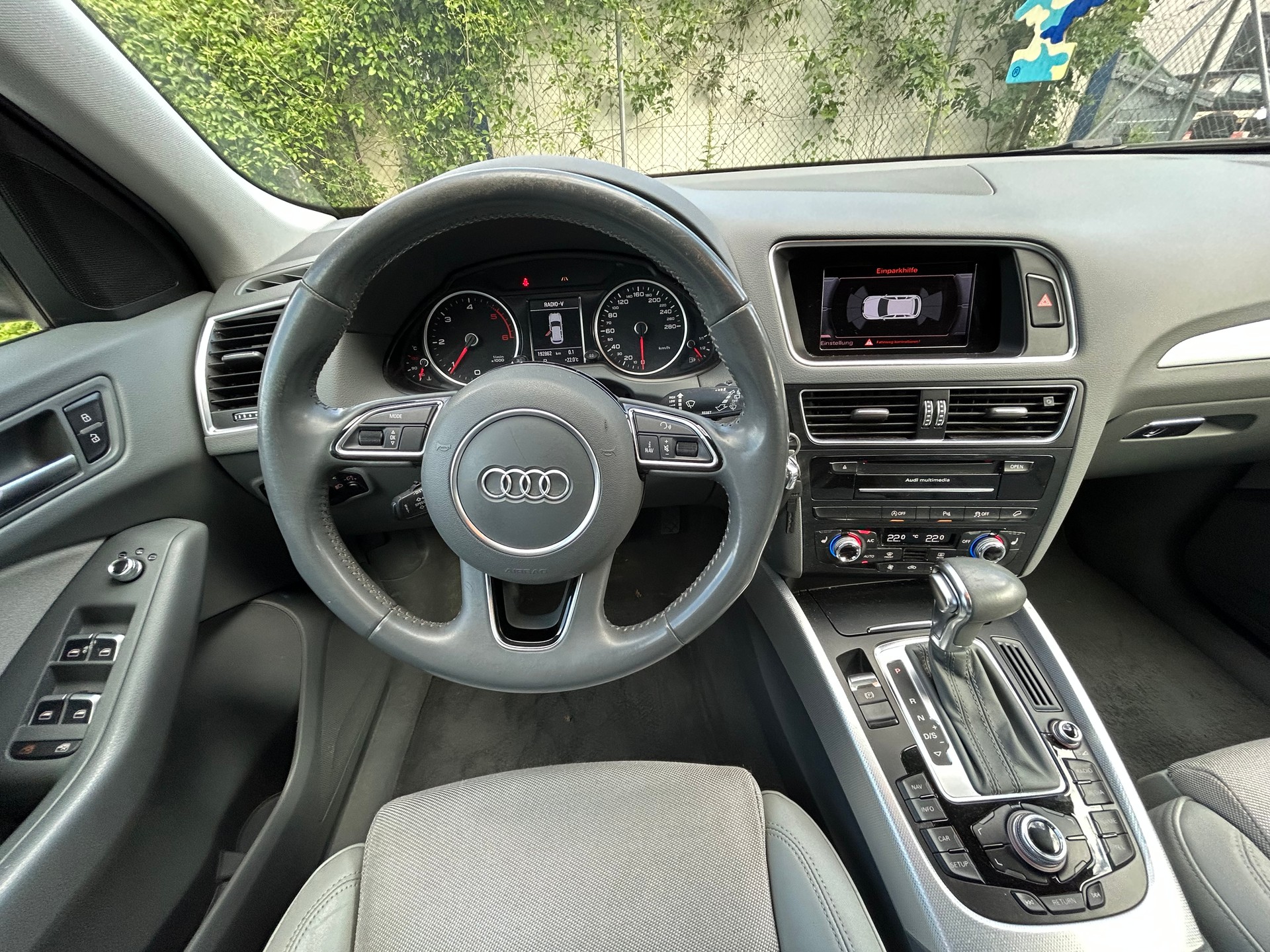 AUDI Q5 2.0 TDI quattro S-tronic-image-8
