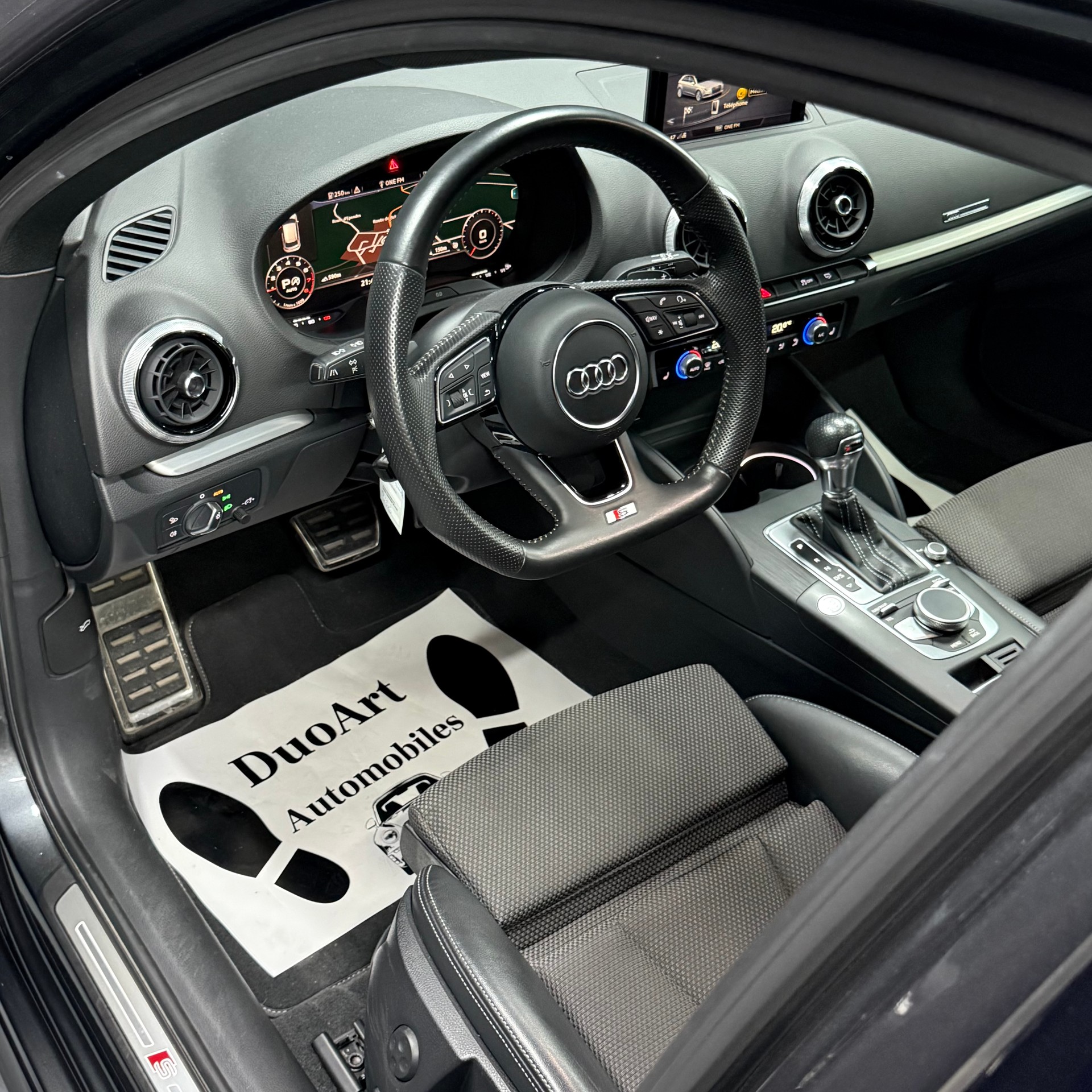 AUDI A3 Sportback 35 TFSI Sport S-tronic-image-10