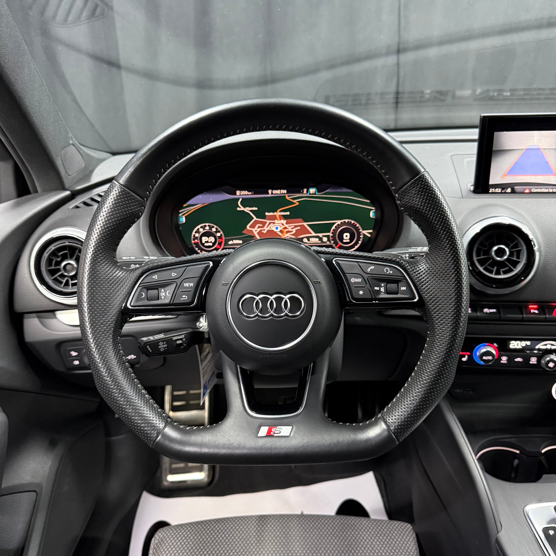 AUDI A3 Sportback 35 TFSI Sport S-tronic-image-12