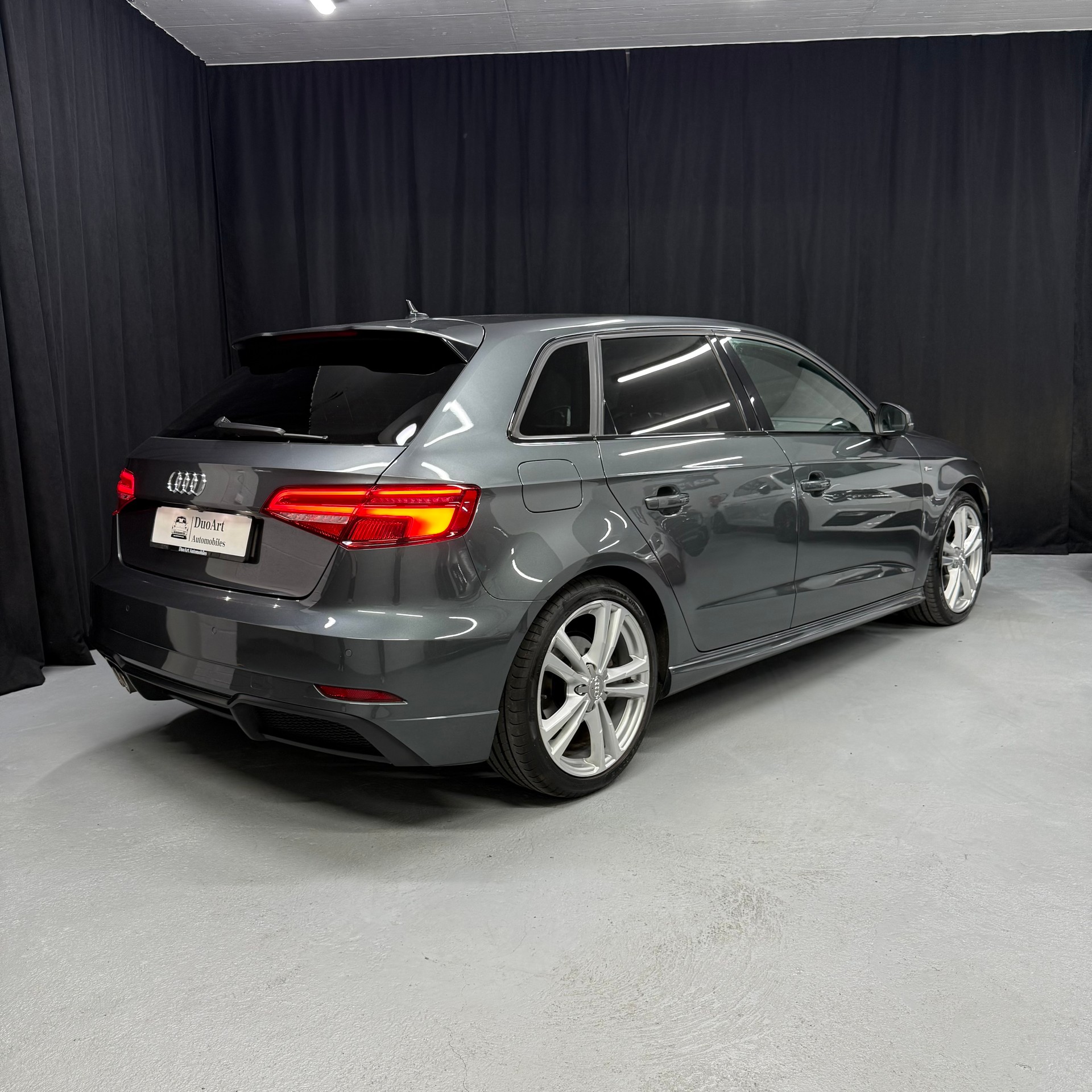AUDI A3 Sportback 35 TFSI Sport S-tronic-image-7