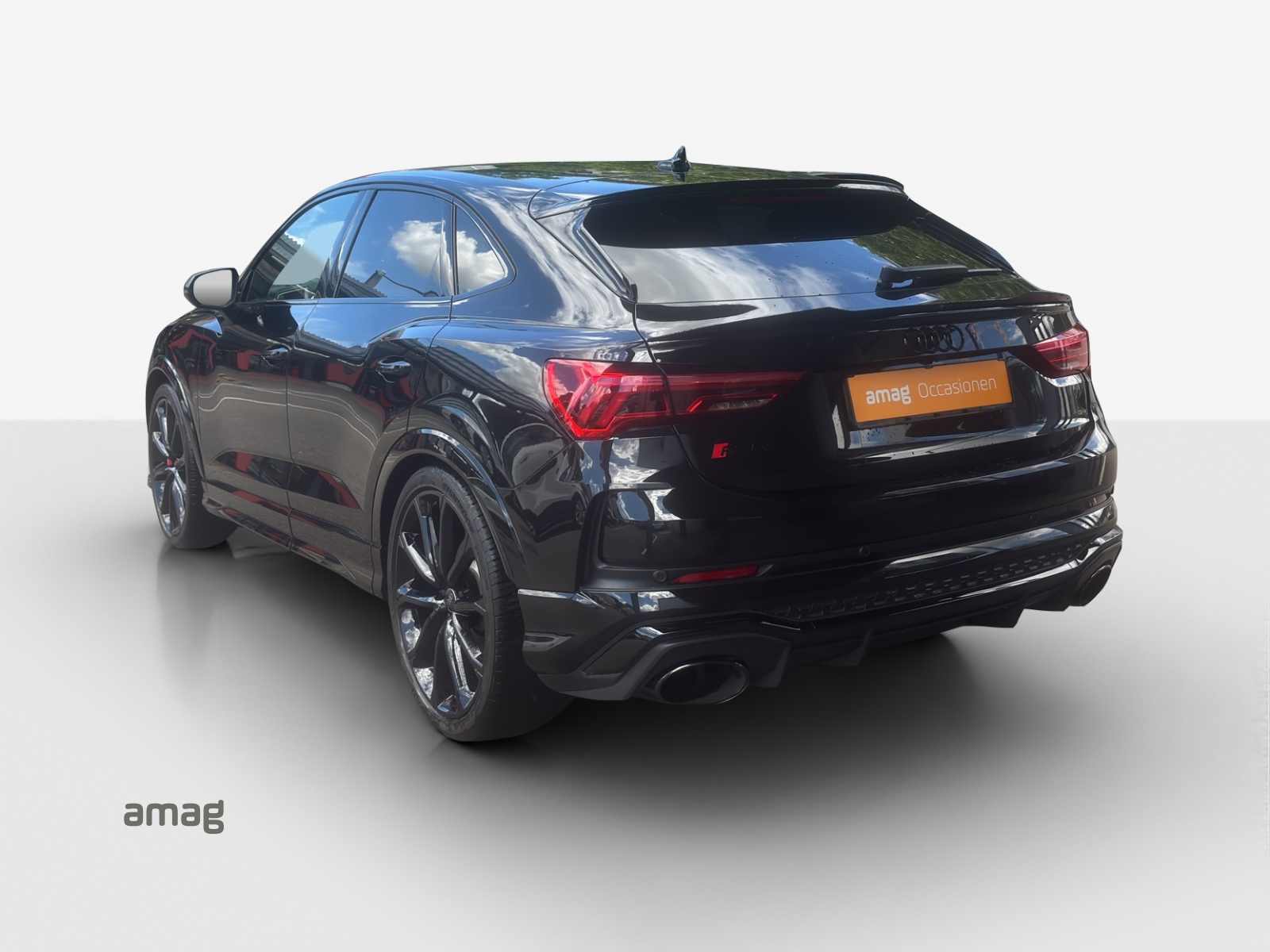 AUDI RS Q3 Sportback quattro S tronic-image-2