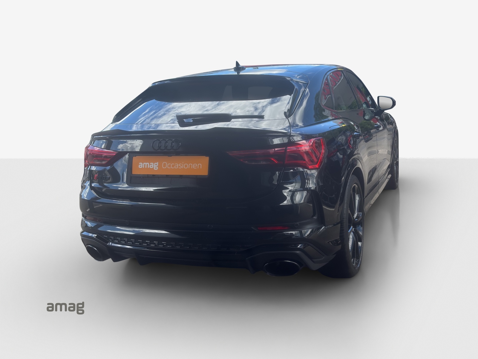 AUDI RS Q3 Sportback quattro S tronic-image-4