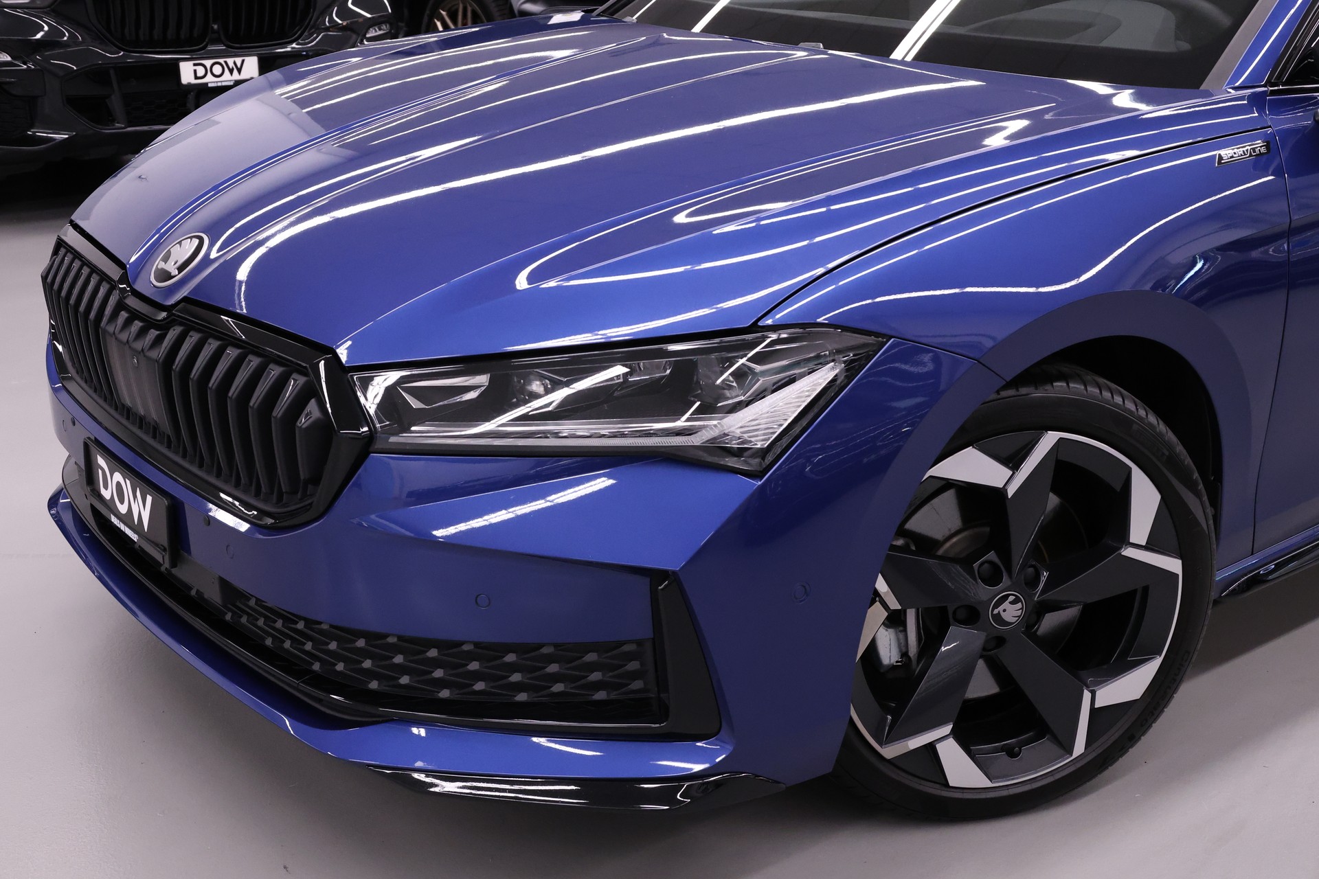 SKODA Superb Combi 2.0 TDI Sportline 4x4 DSG-image-10