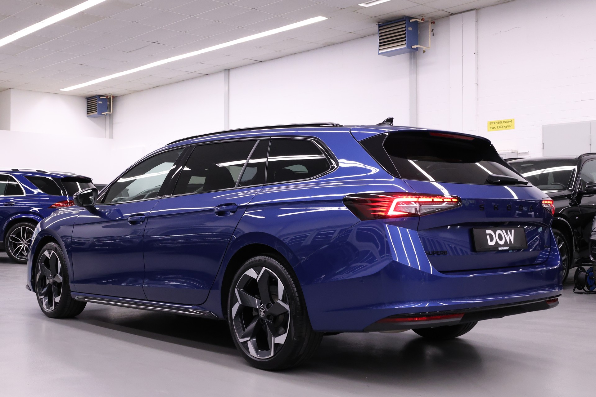 SKODA Superb Combi 2.0 TDI Sportline 4x4 DSG-image-5