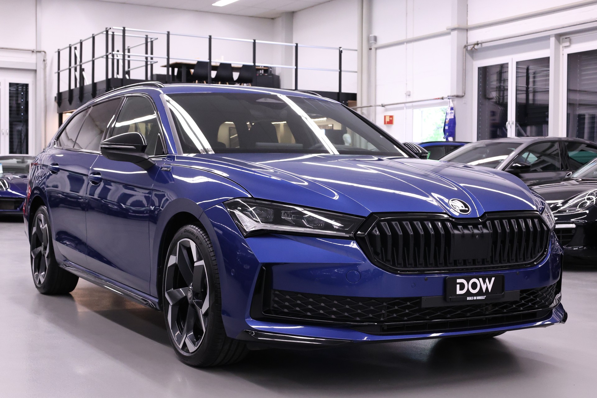 SKODA Superb Combi 2.0 TDI Sportline 4x4 DSG-image-2