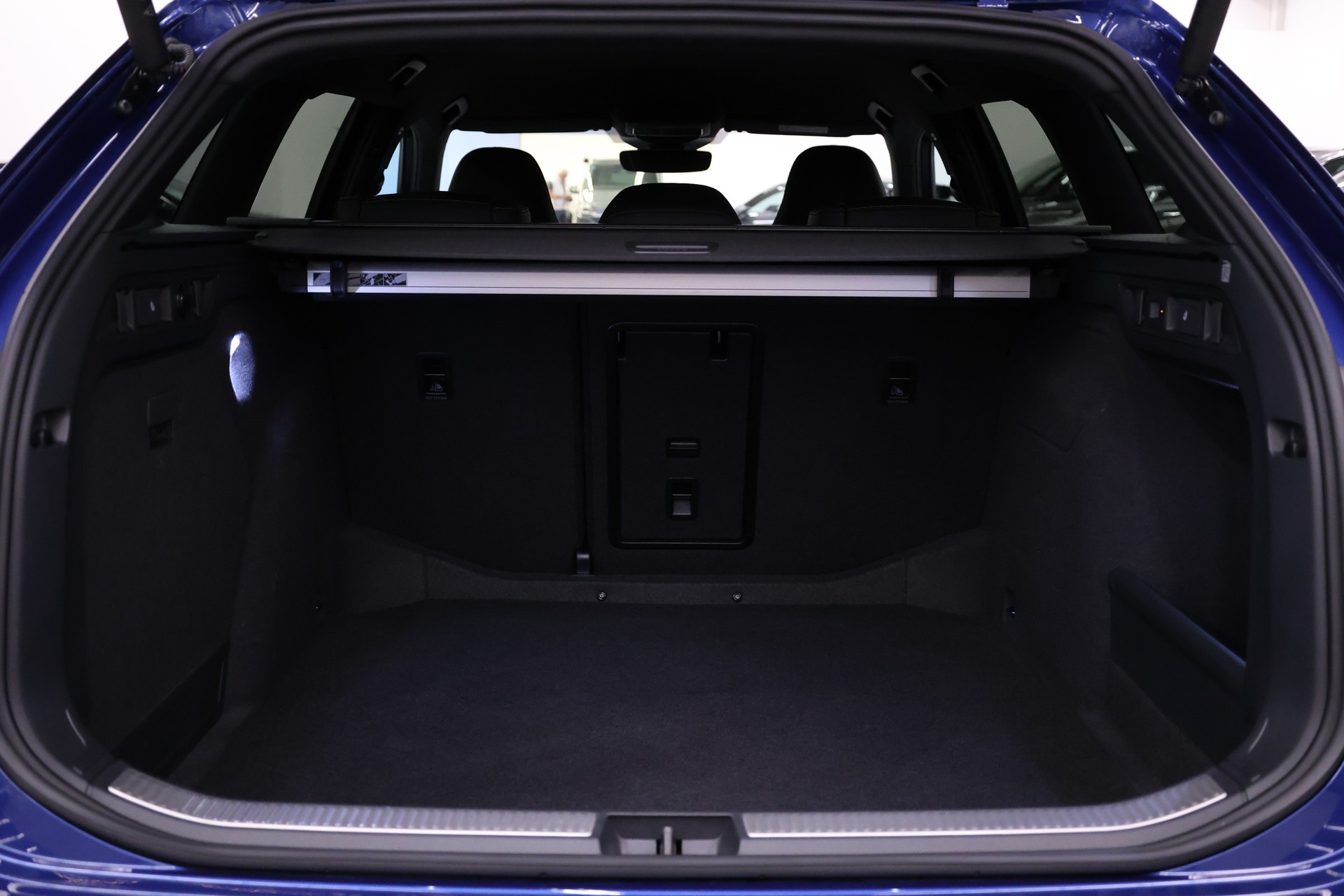 SKODA Superb Combi 2.0 TDI Sportline 4x4 DSG-image-15
