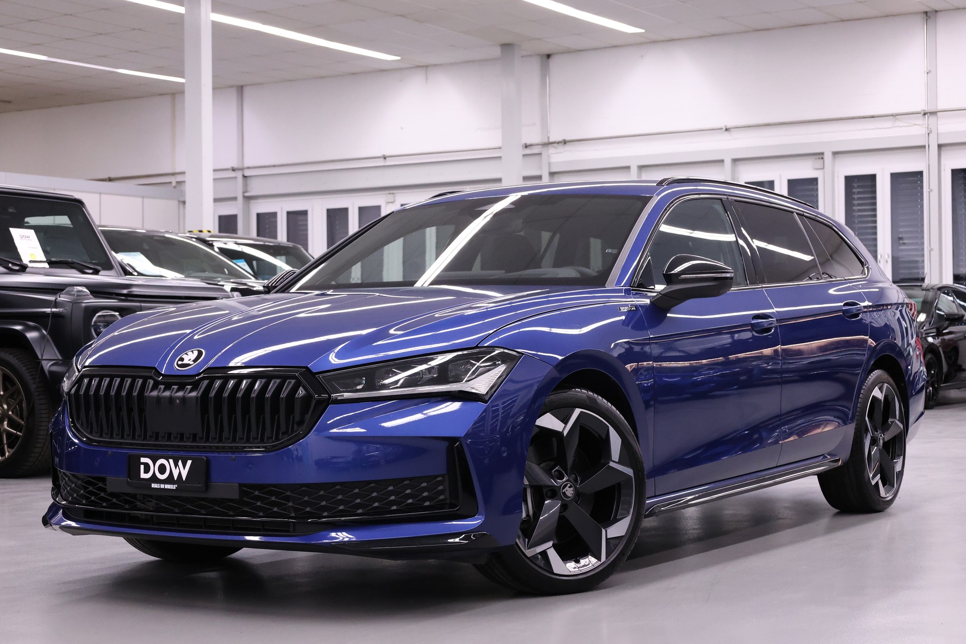 SKODA Superb Combi 2.0 TDI Sportline 4x4 DSG-image-0
