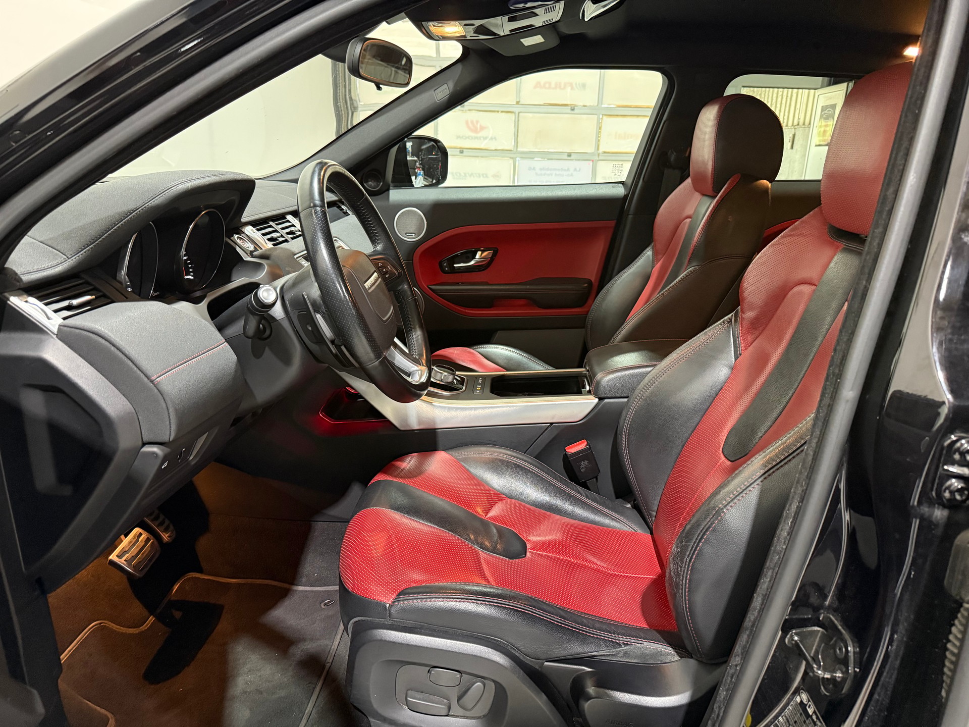LAND ROVER Range Rover Evoque 2.2 SD4 Dynamic Spirit AT6-image-12