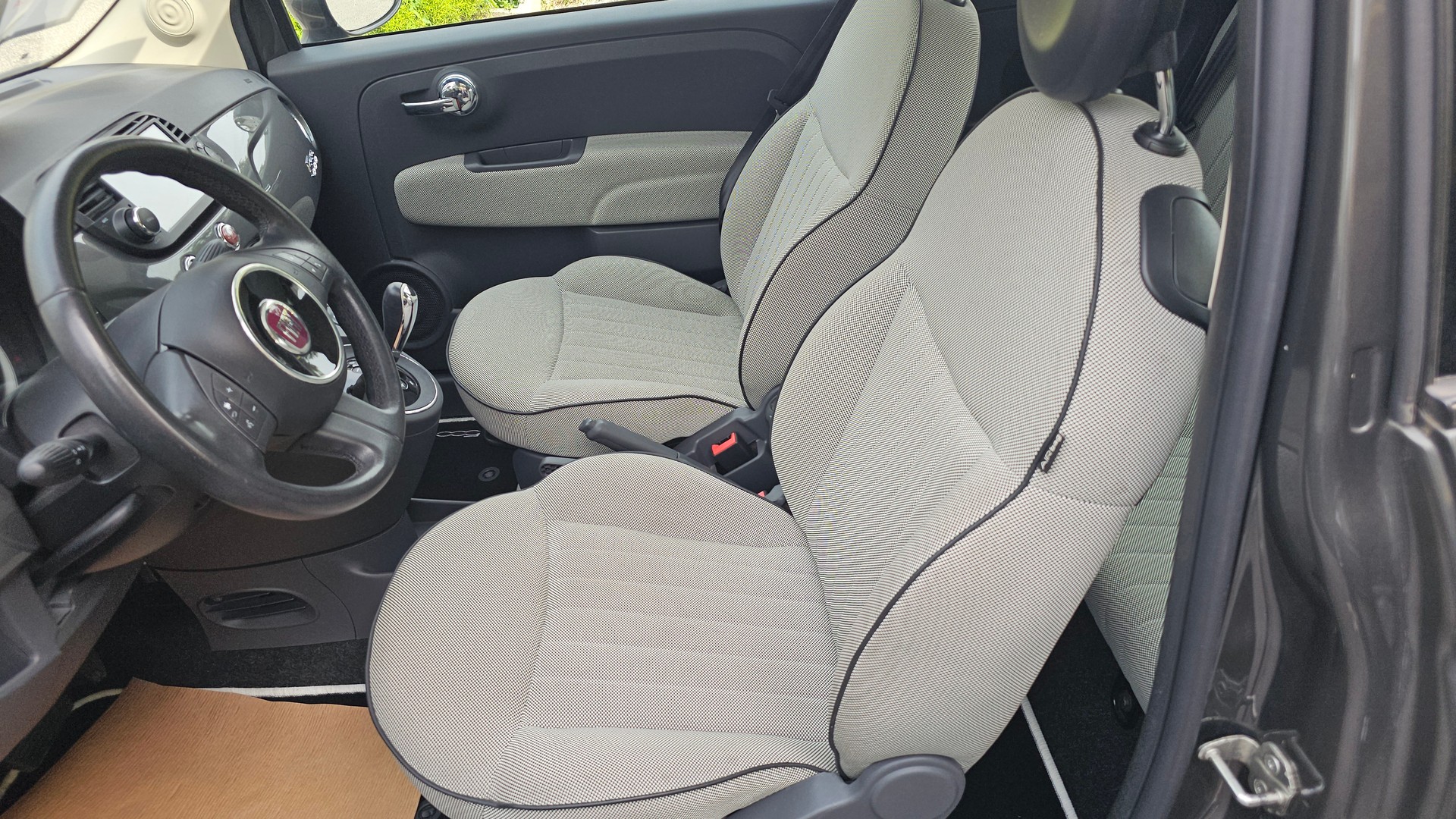FIAT 500 1.2 Lounge Dualogic-image-7
