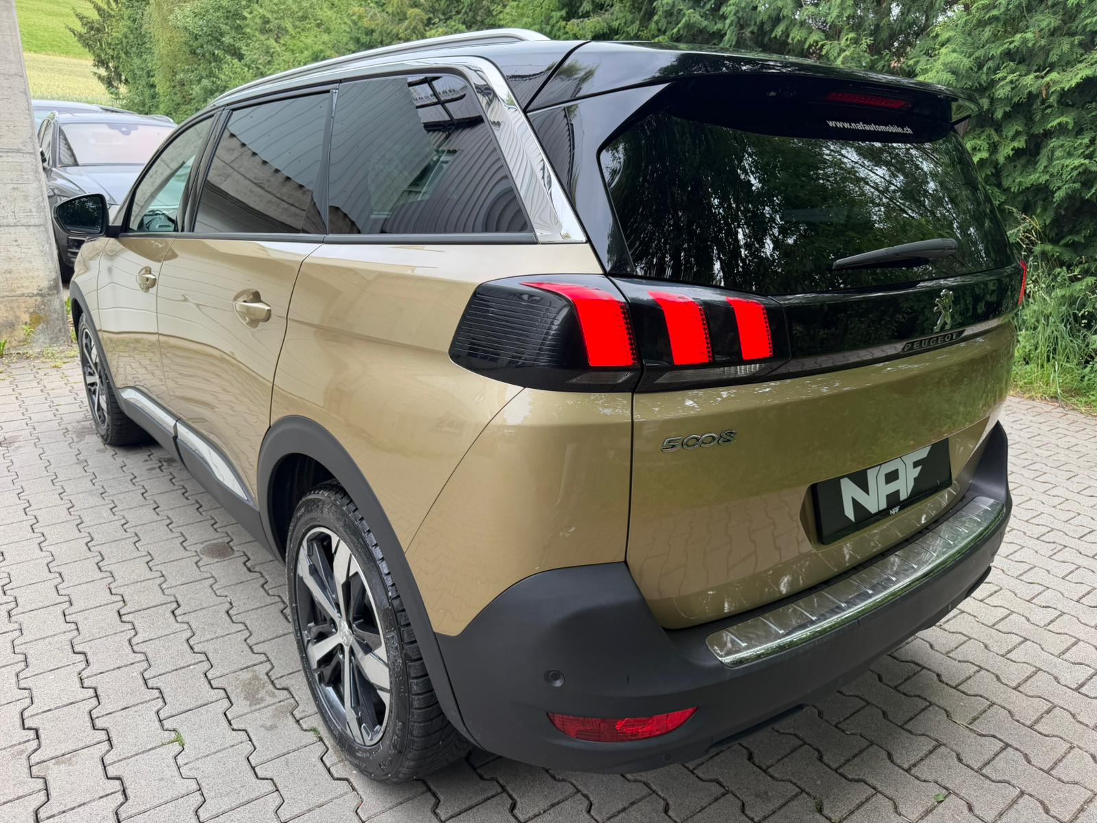PEUGEOT 5008 1.6 THP Allure EAT-image-2