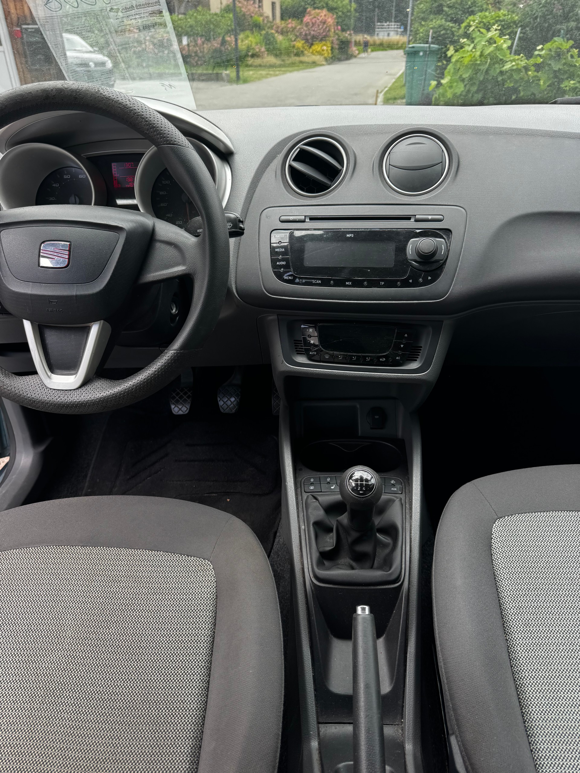 SEAT Ibiza 1.4 Stylance-image-10