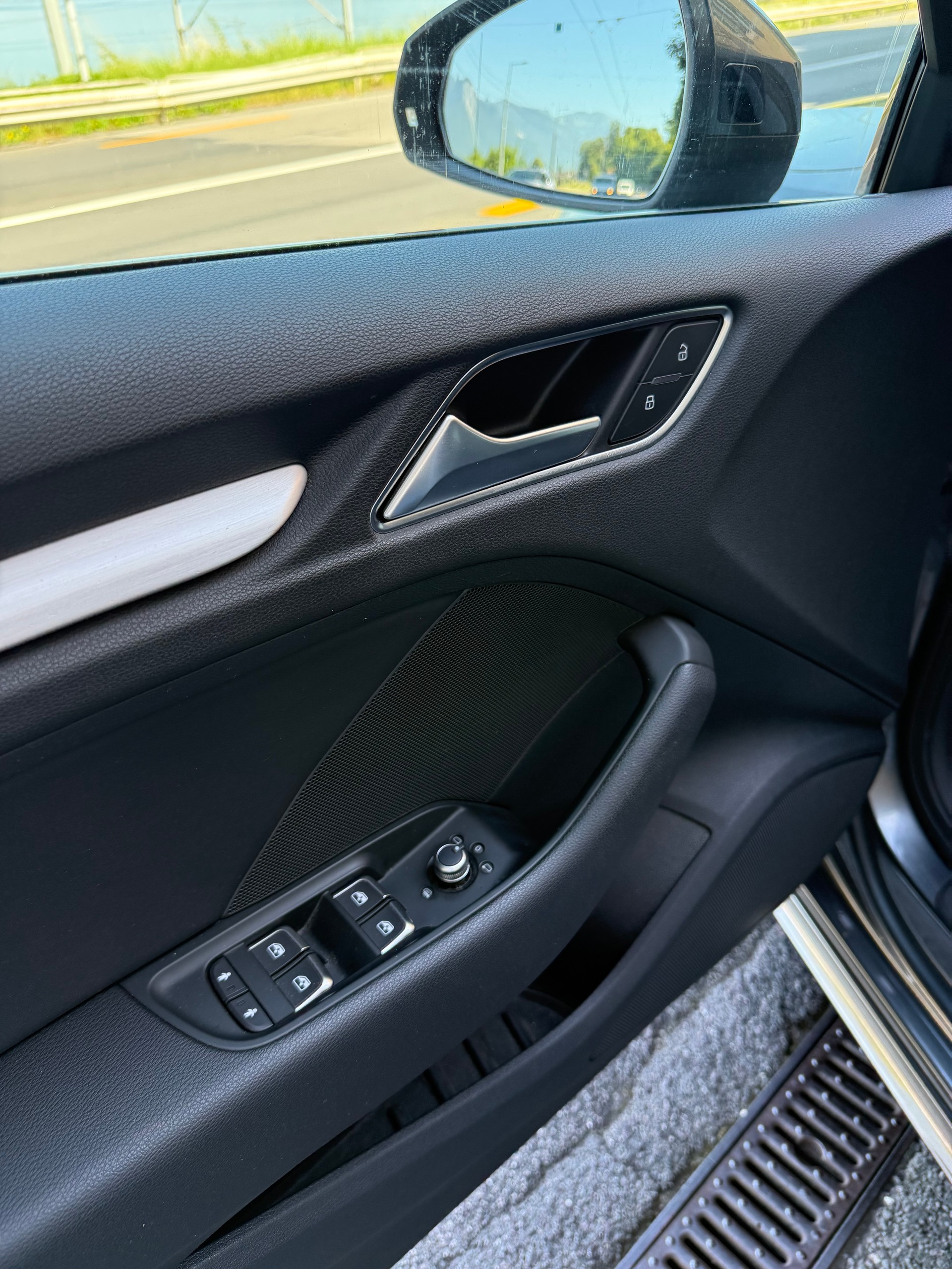 AUDI A3 Sportback 35 TFSI Sport S-tronic-image-8