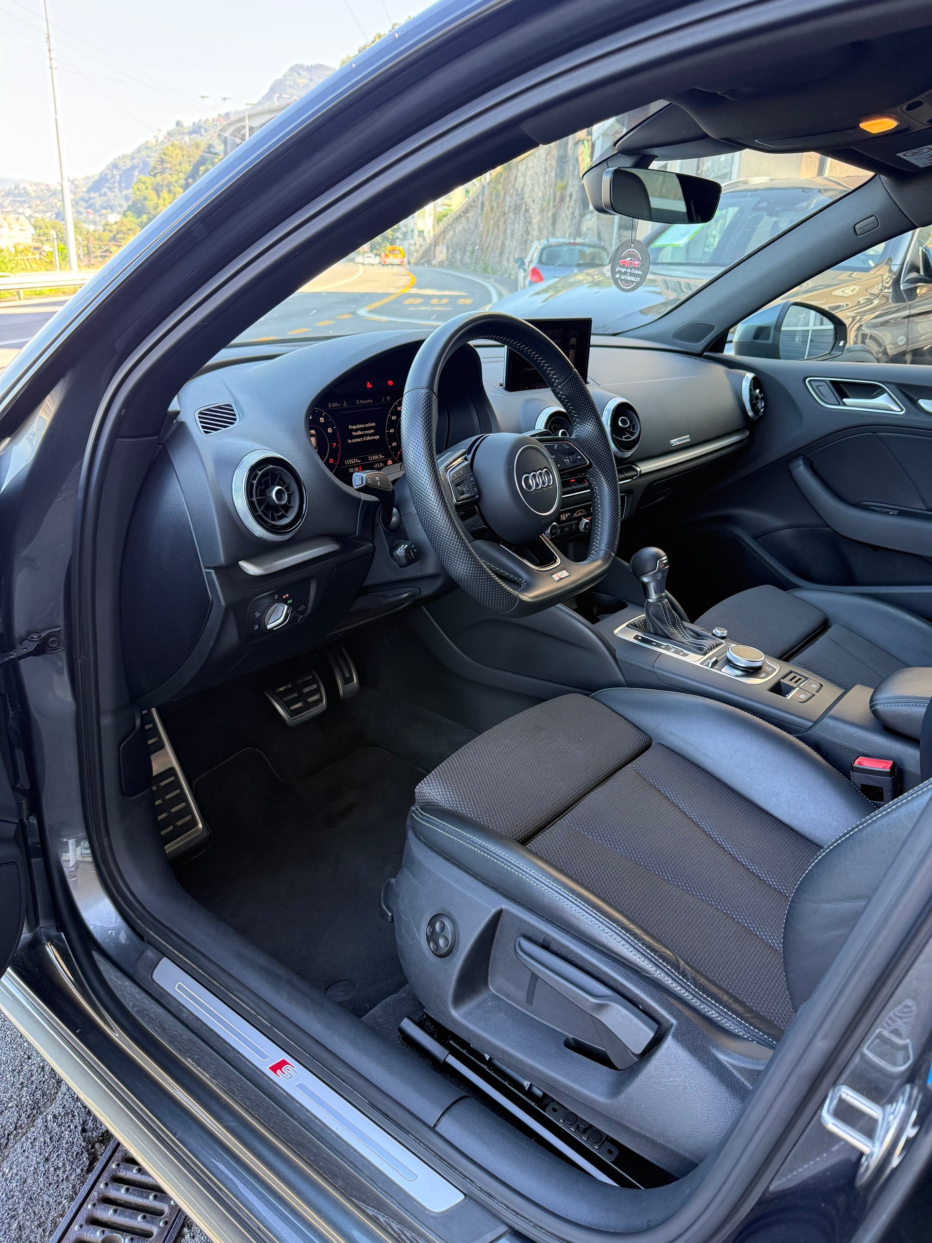 AUDI A3 Sportback 35 TFSI Sport S-tronic-image-7