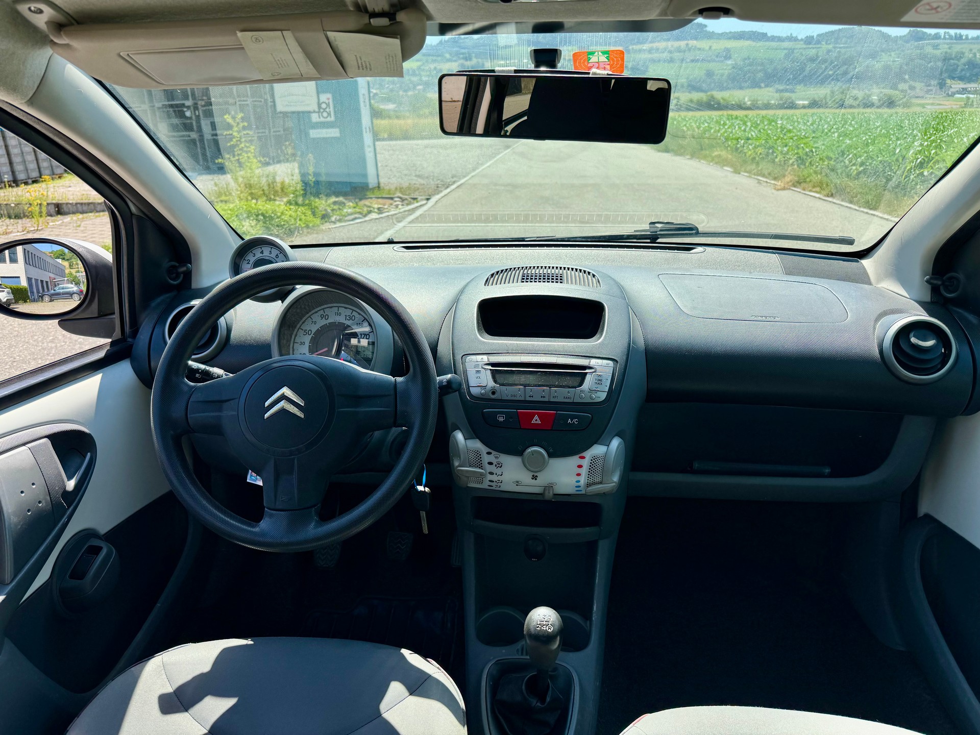 CITROEN C1 1.0i Edition-image-12