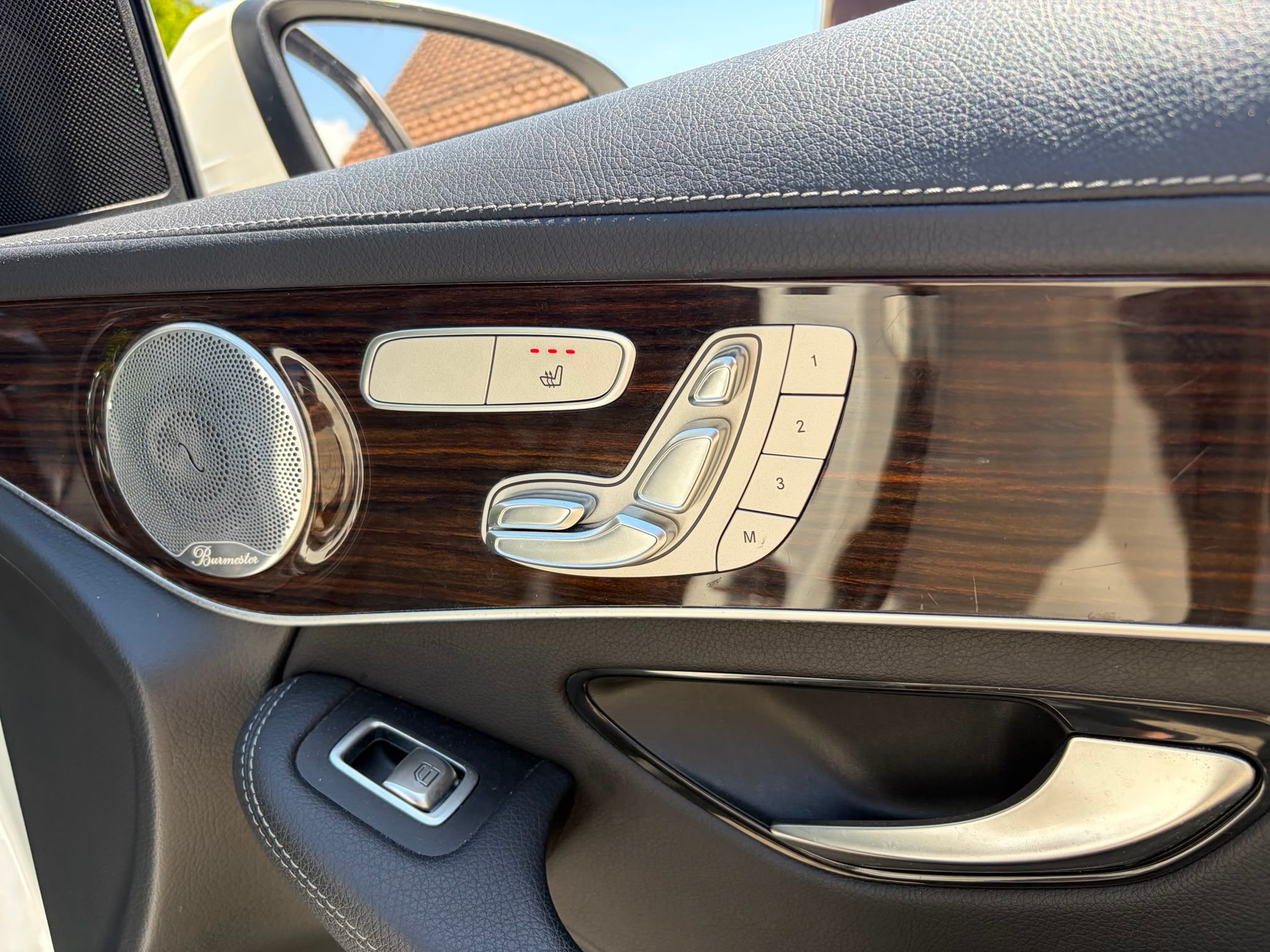 MERCEDES-BENZ GLC 200 AMG Line 4Matic 9G-Tronic-image-10