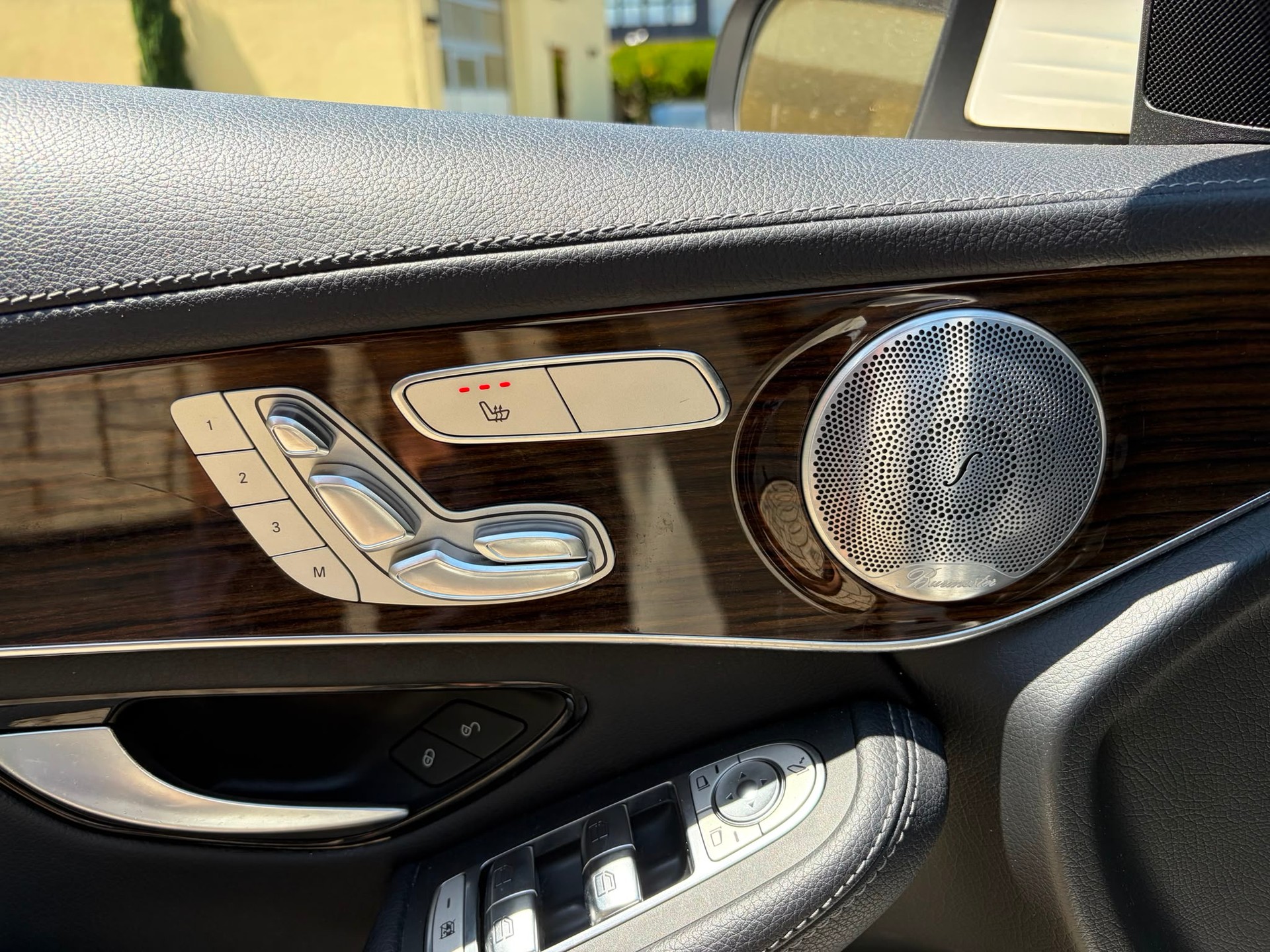 MERCEDES-BENZ GLC 200 AMG Line 4Matic 9G-Tronic-image-13