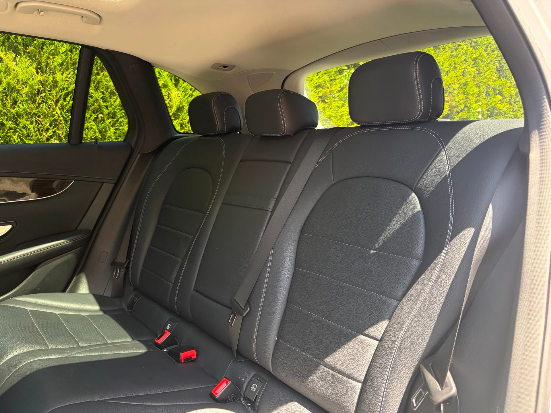 MERCEDES-BENZ GLC 200 AMG Line 4Matic 9G-Tronic-image-11