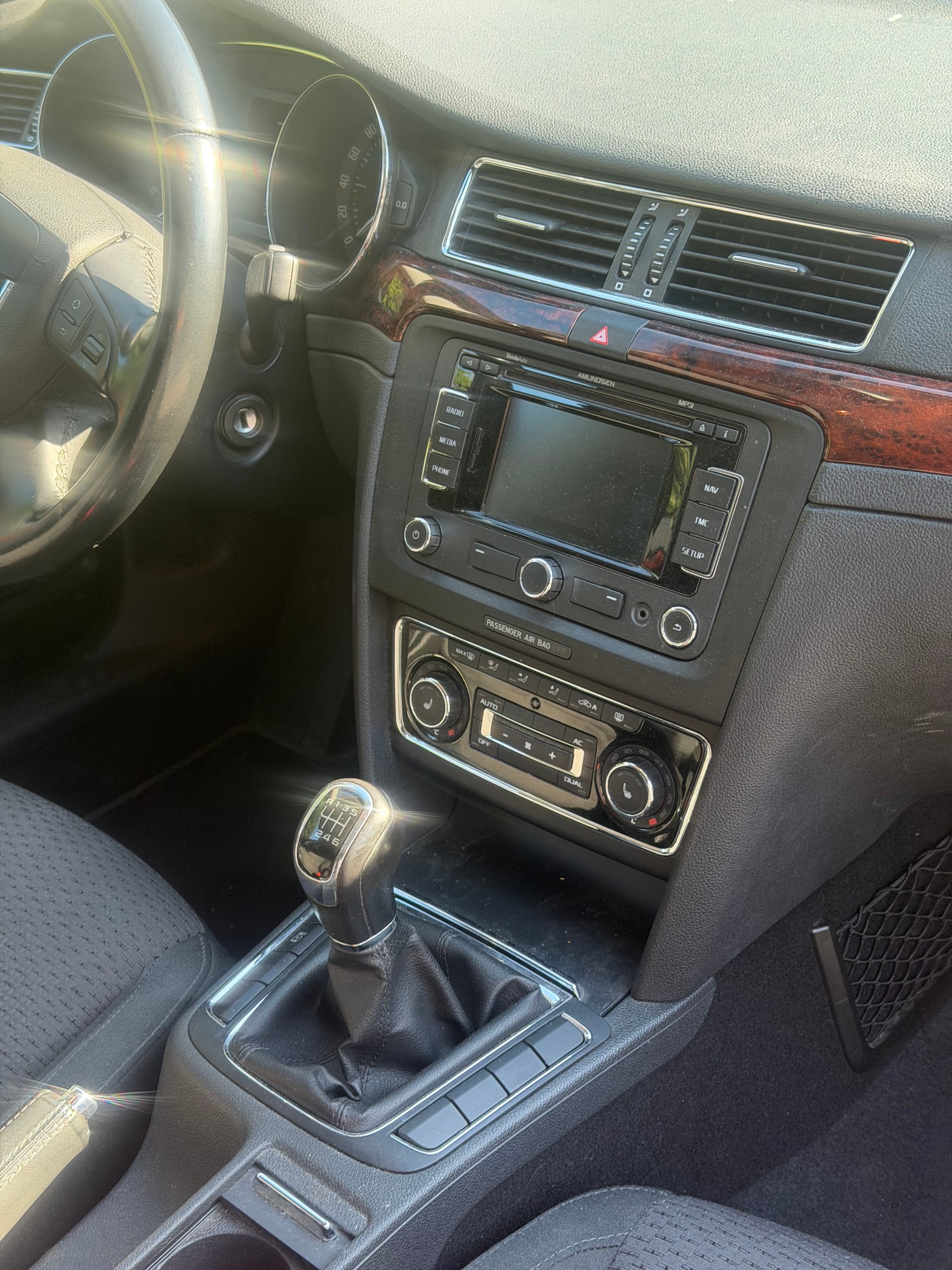 SKODA Superb Combi 1.8 TSI Comfort-image-6