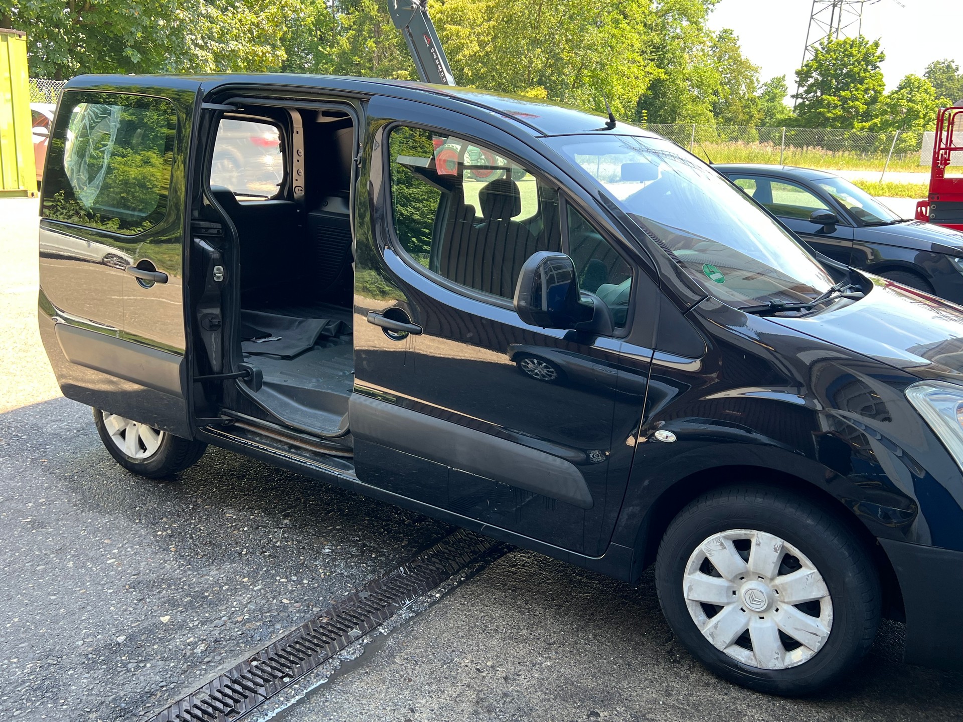CITROEN Berlingo 1.6 HDi 600 Komfort (Confort)-image-4