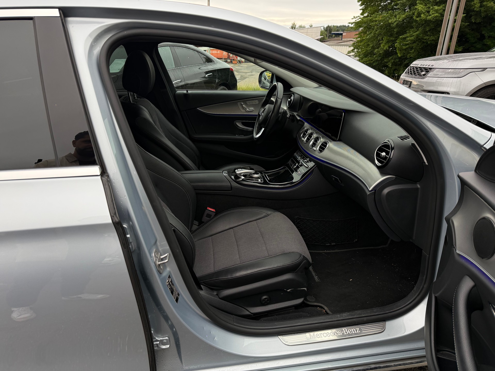 MERCEDES-BENZ E 200 Avantgarde 9G-Tronic-image-12