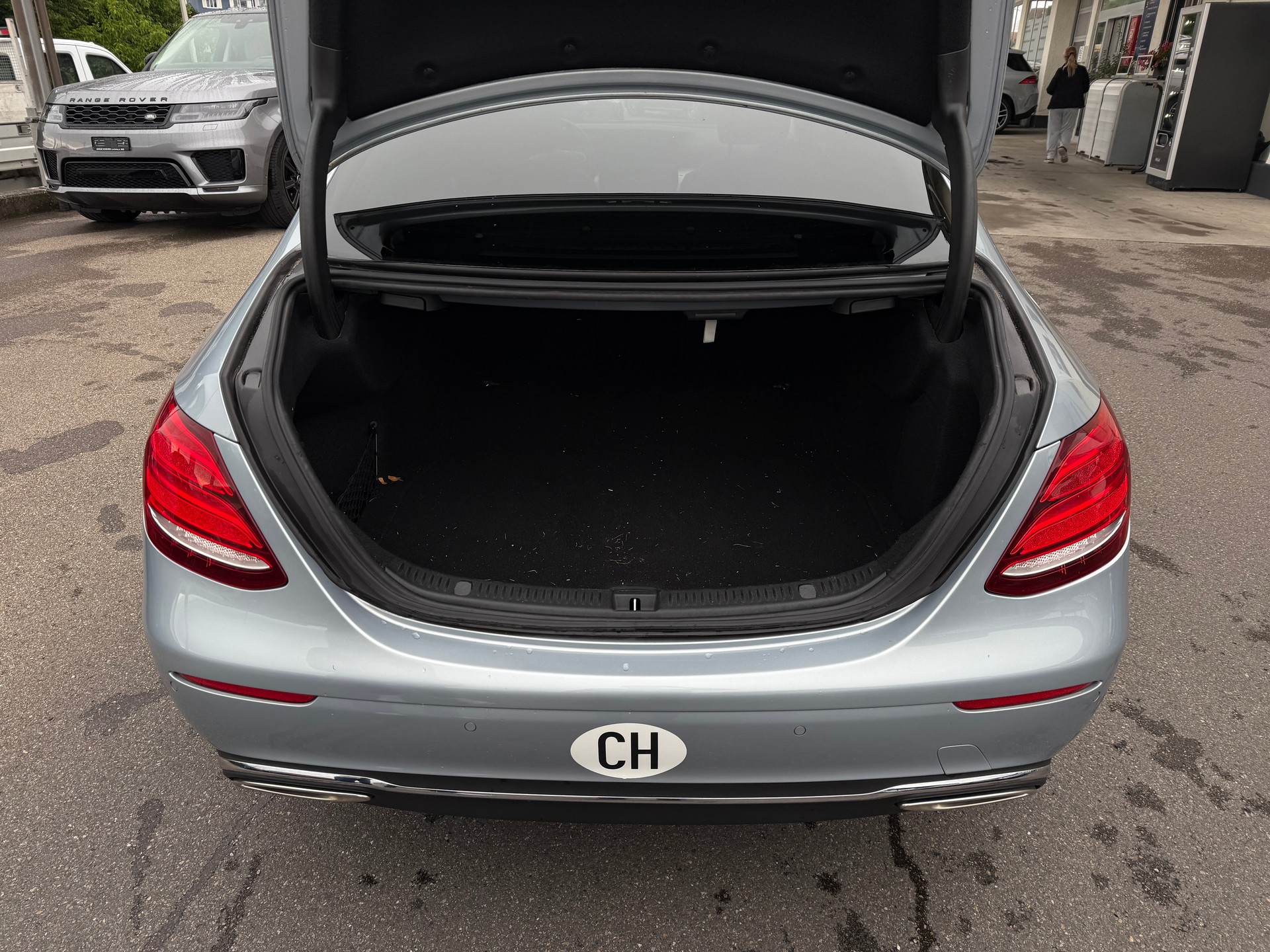 MERCEDES-BENZ E 200 Avantgarde 9G-Tronic-image-10
