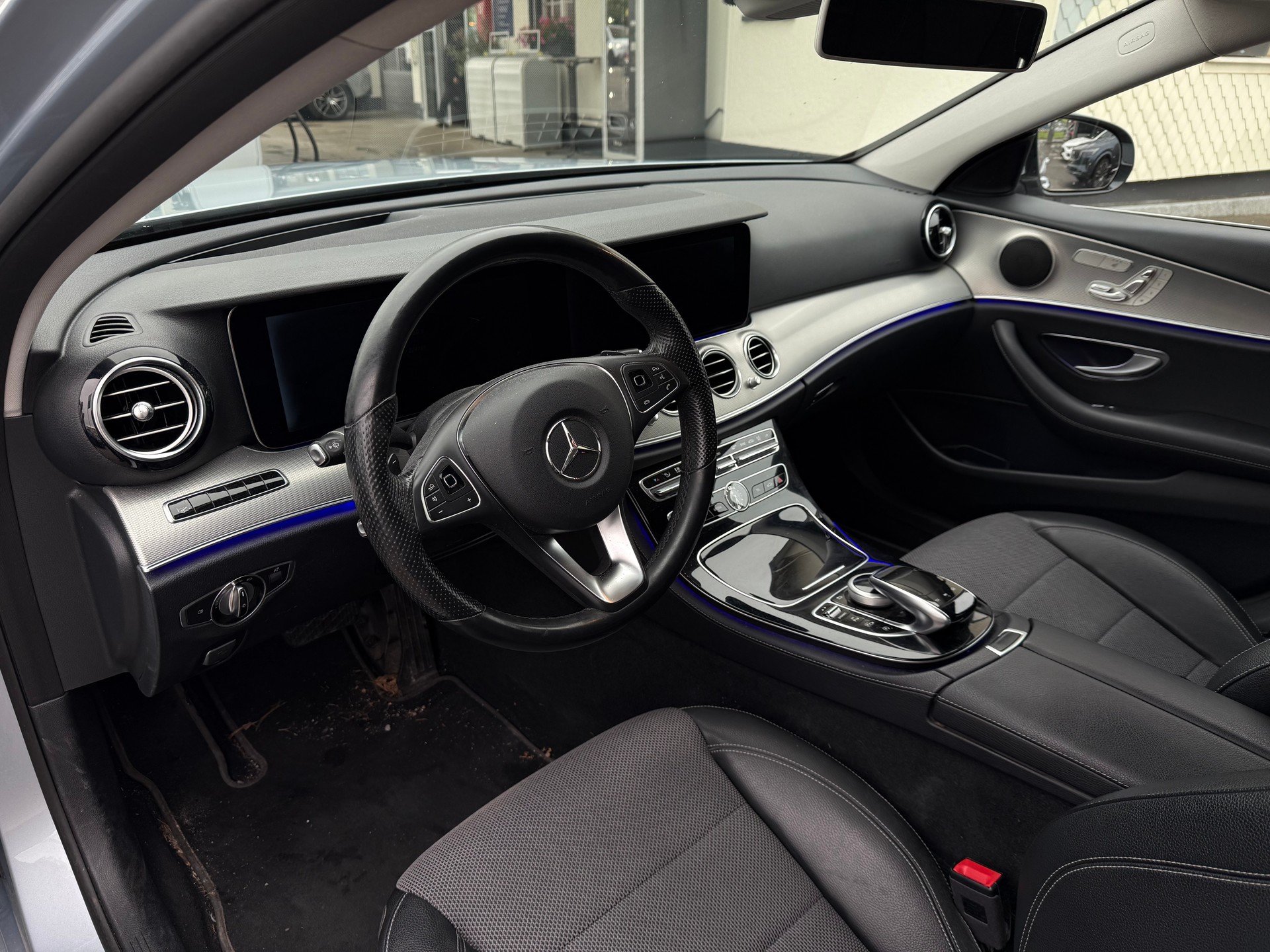 MERCEDES-BENZ E 200 Avantgarde 9G-Tronic-image-7
