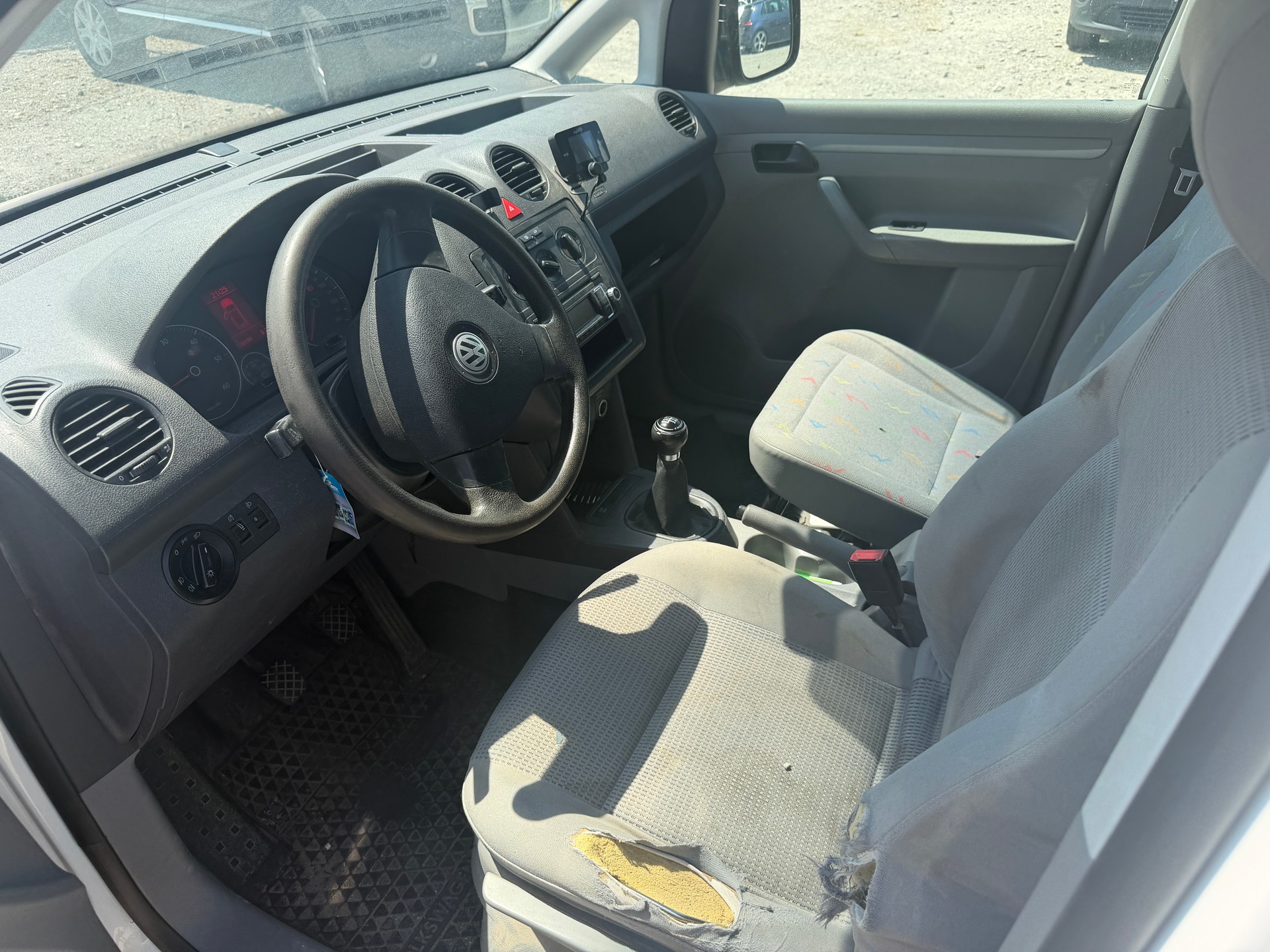 VW Caddy 1.9TDI PD 4Motion-image-5