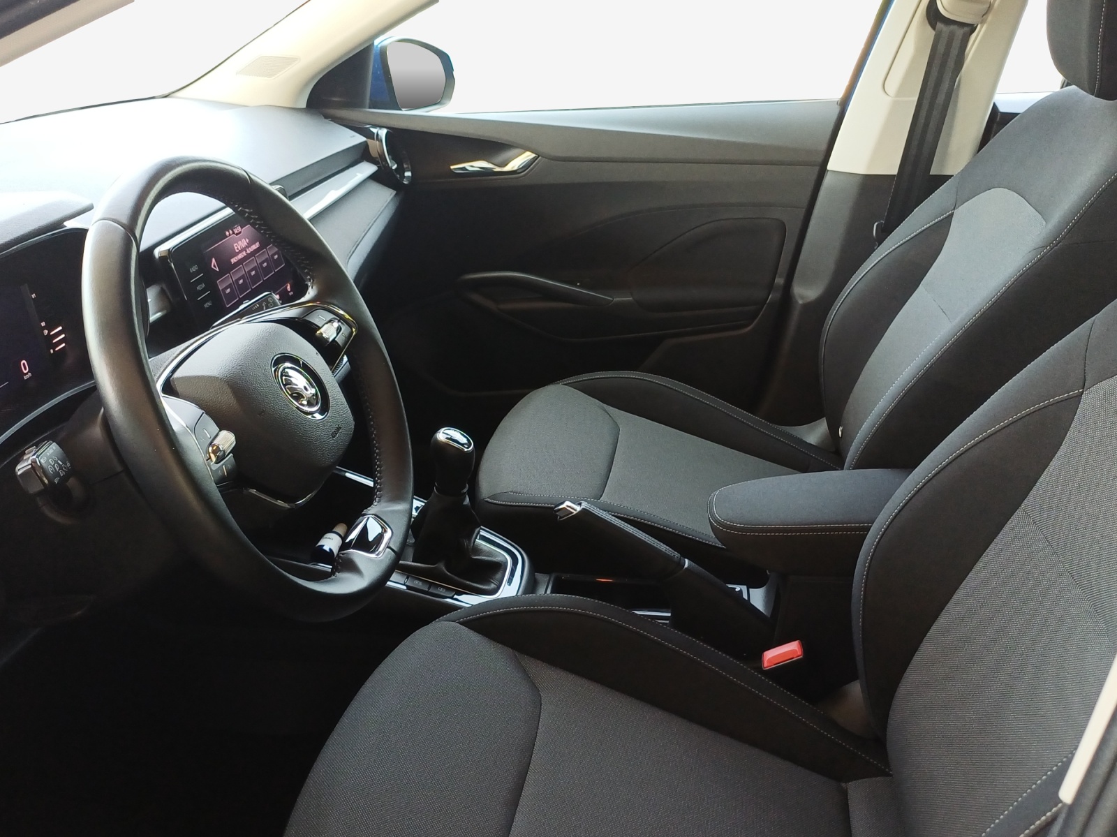SKODA Fabia 1.0 TSI Ambition-image-7
