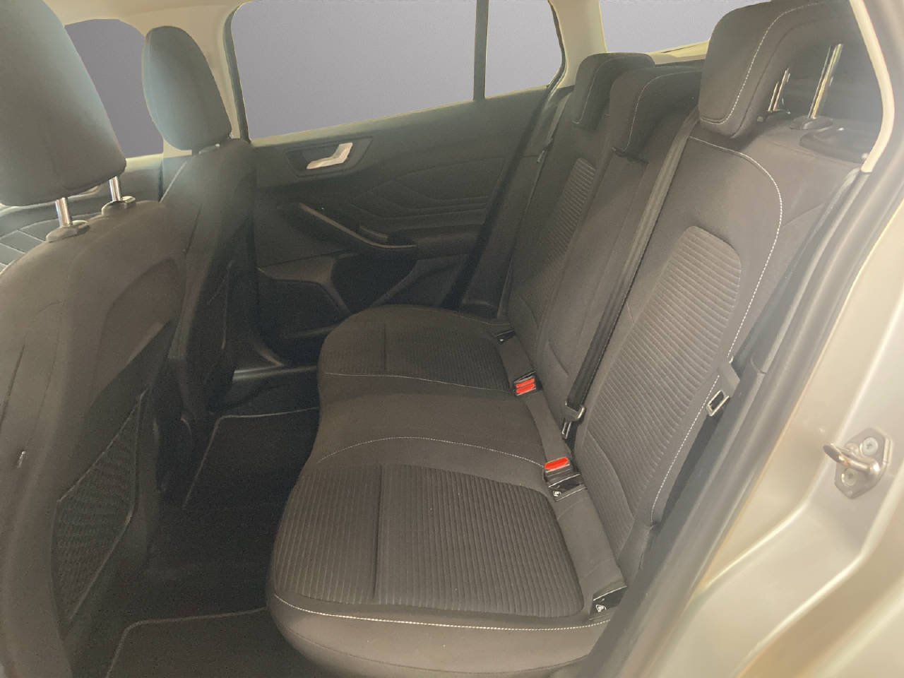 FORD Focus 1.0 mHEV 155 PS Titanium X-image-5