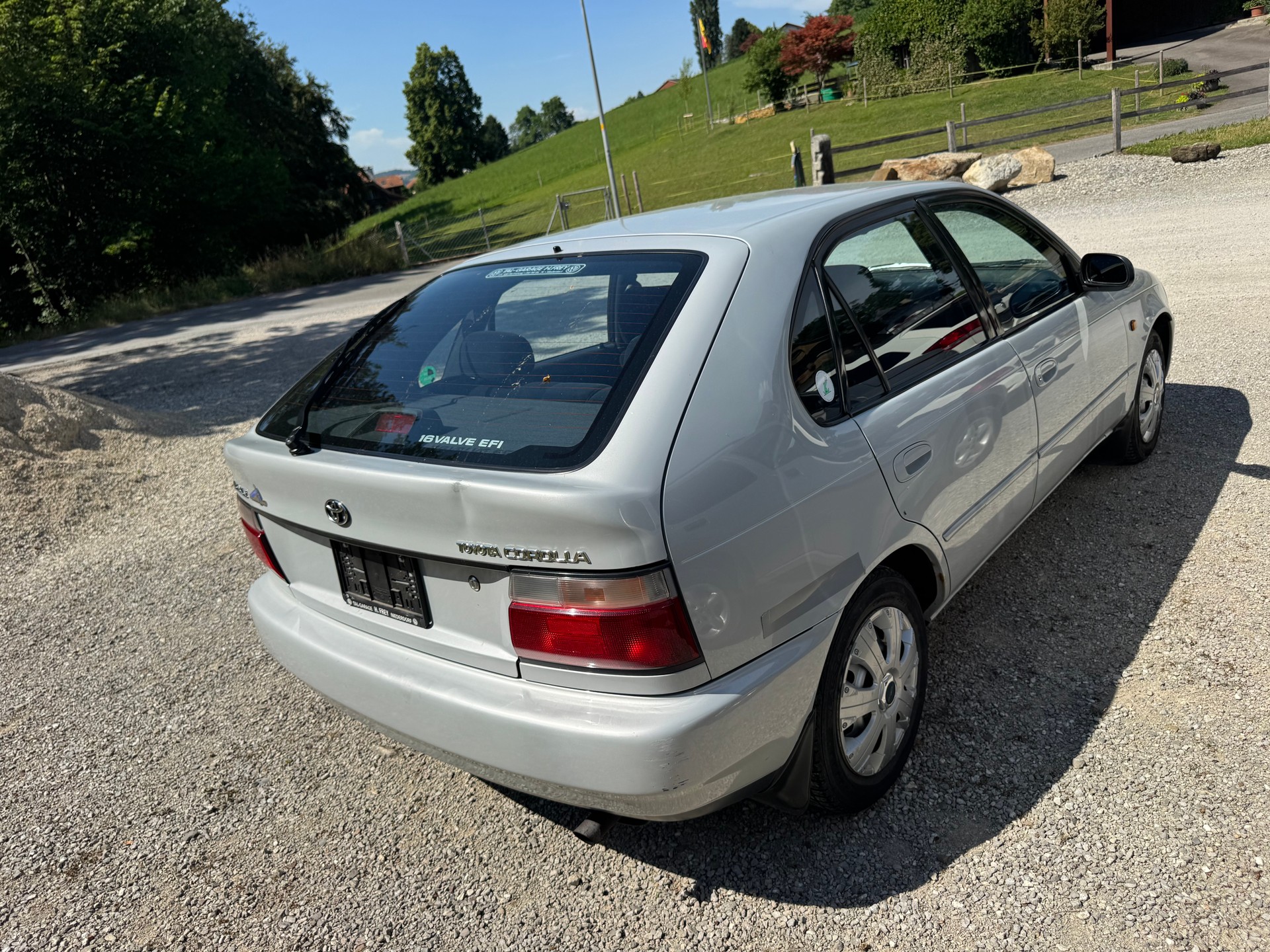 TOYOTA Corolla 1.6 XLi Compact-image-2