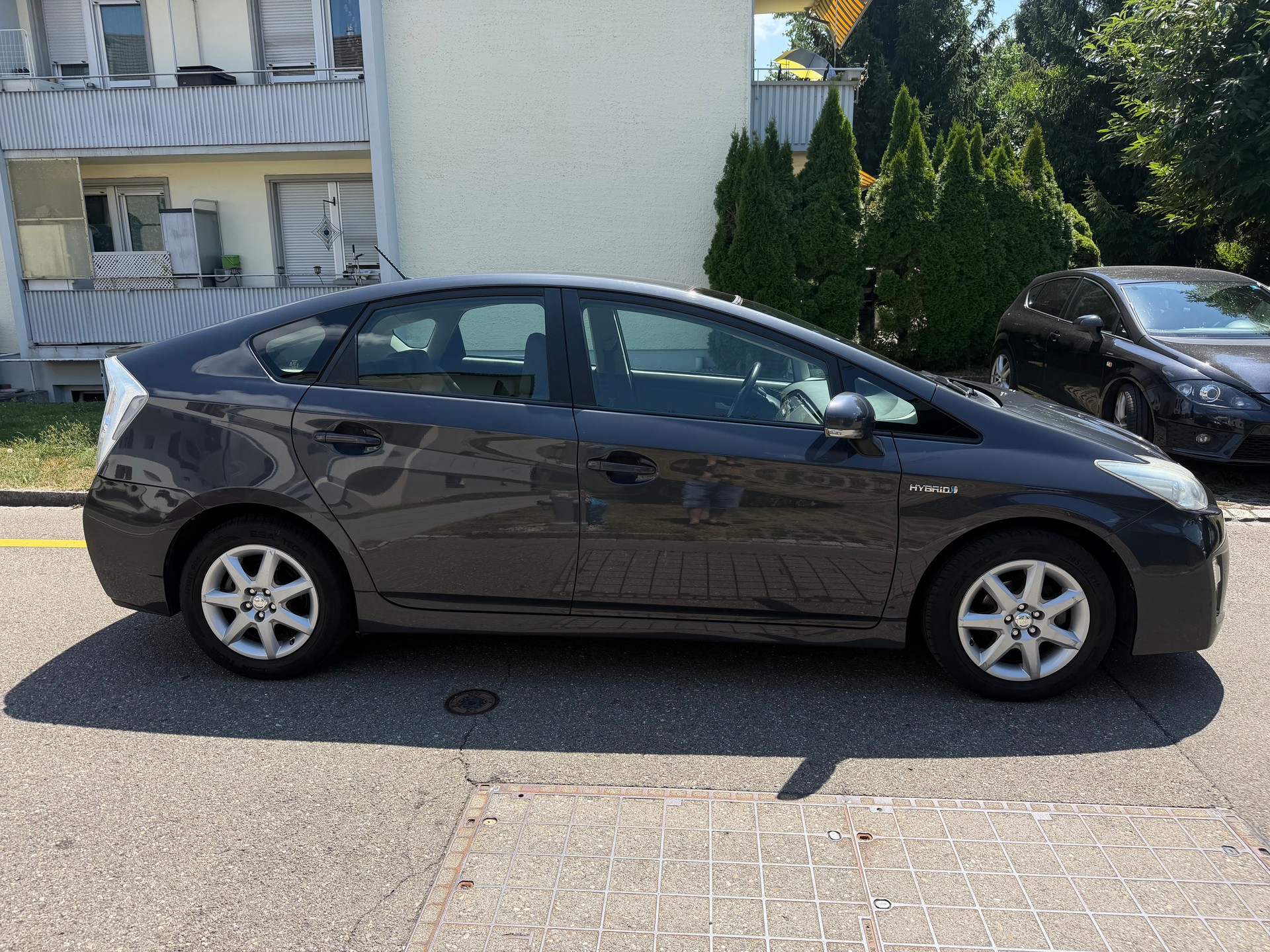 TOYOTA Prius 1.8 16V HSD Sol Premium/ FRISCH AB MFK. 24. 06. 2026. & SERVICE-image-6
