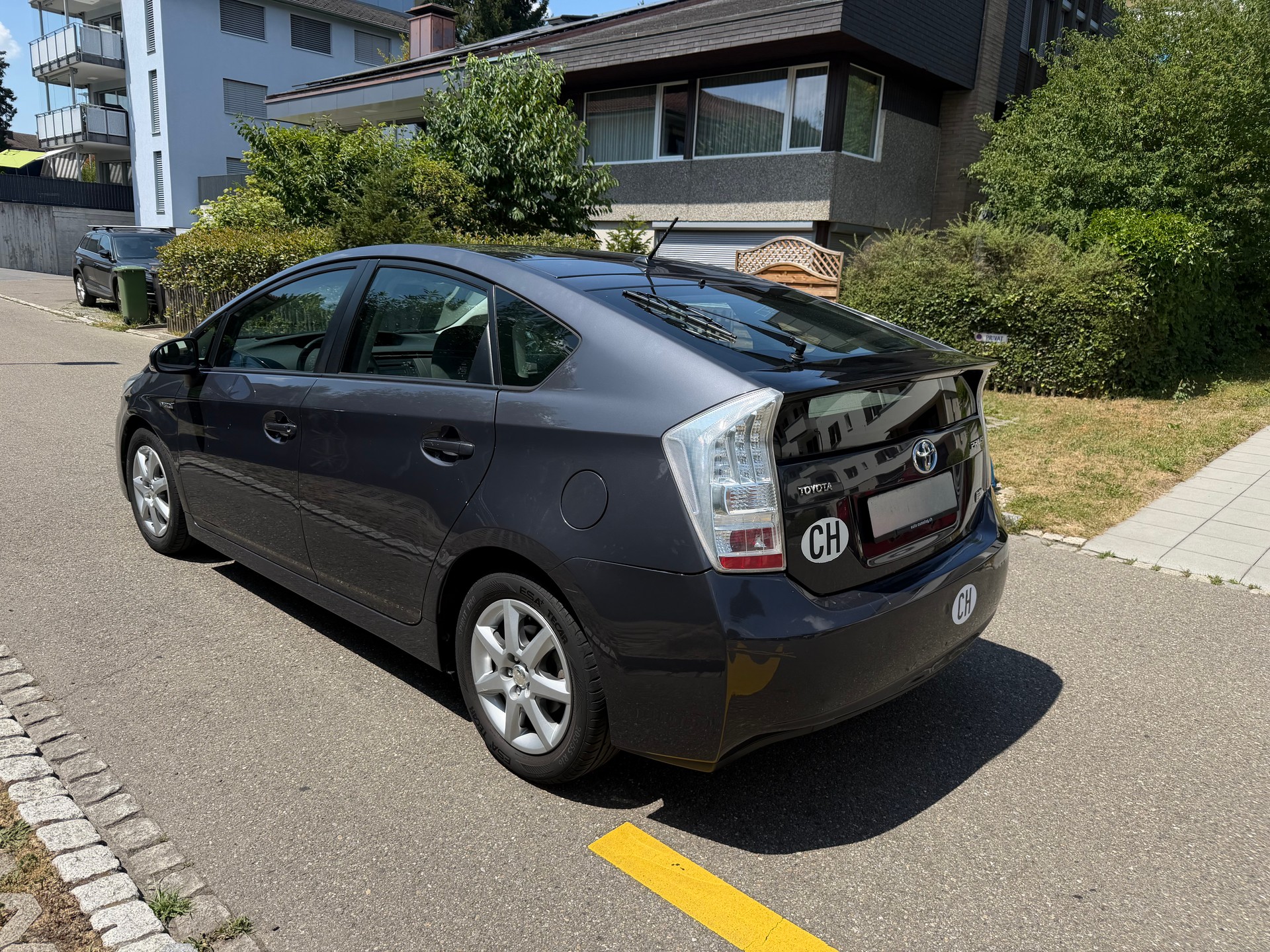 TOYOTA Prius 1.8 16V HSD Sol Premium/ FRISCH AB MFK. 24. 06. 2026. & SERVICE-image-3