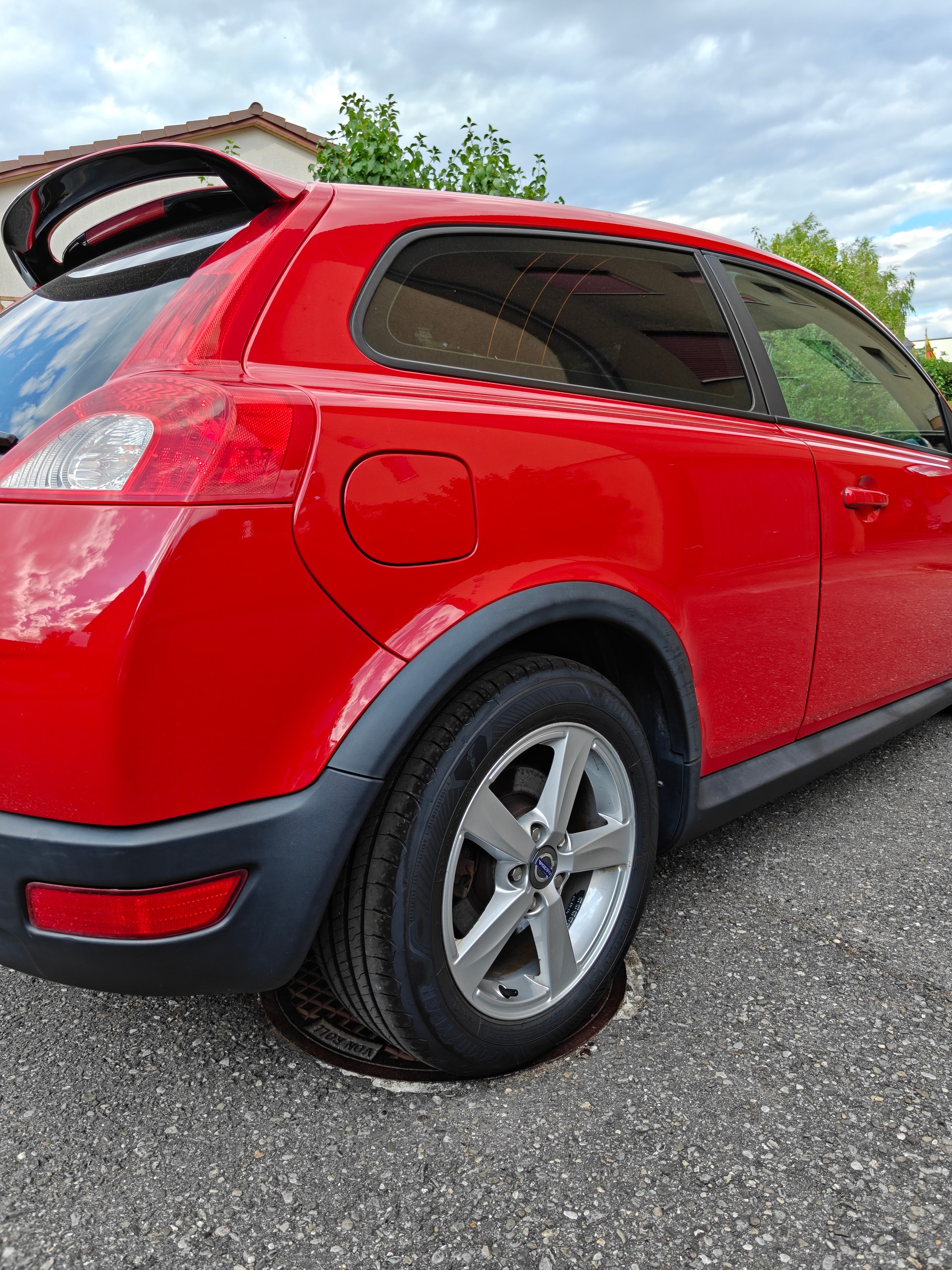 VOLVO C30 Juni 2026 Neue MFK Top Zustand 220PS T5 Motor-image-1