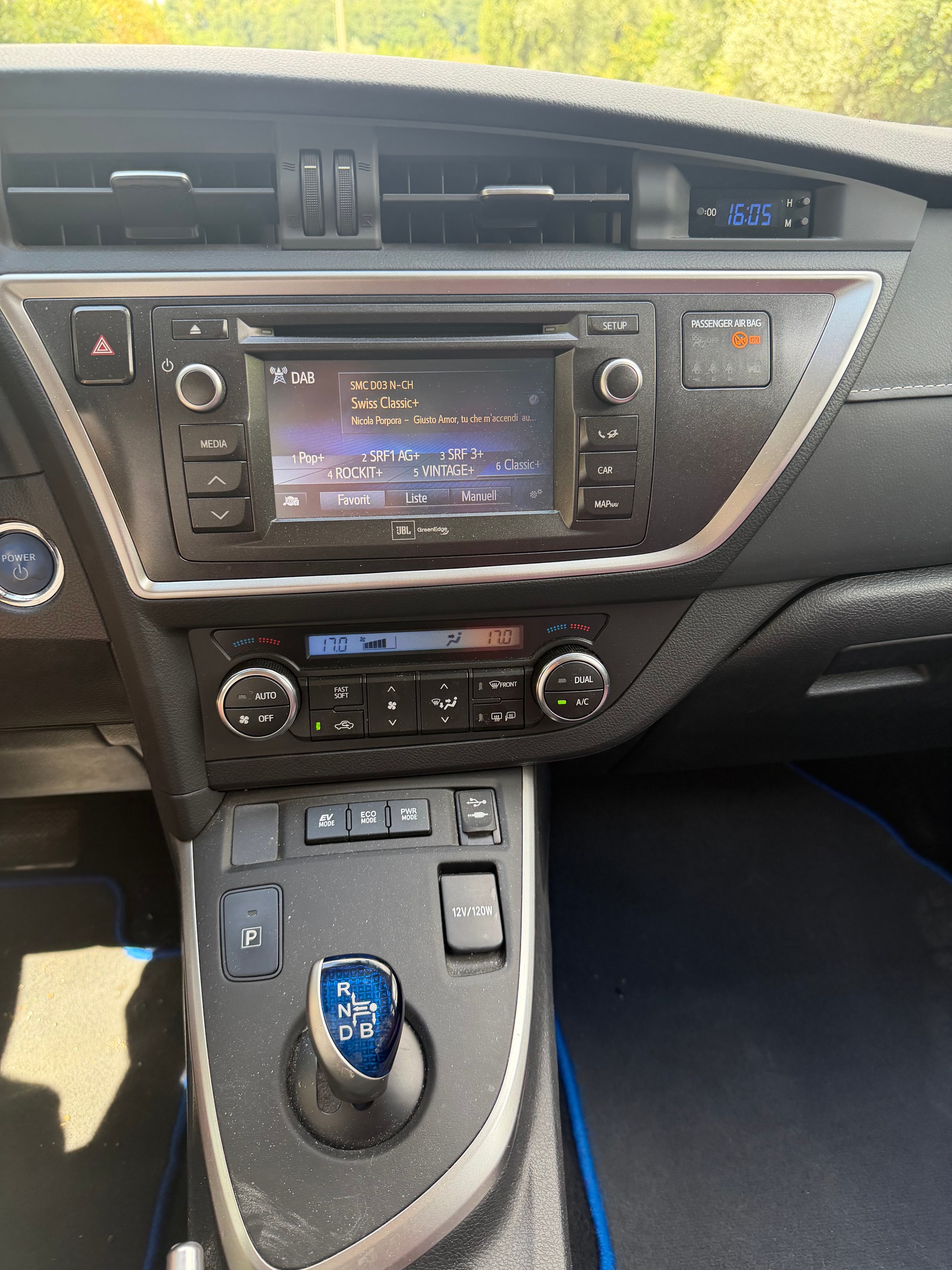 TOYOTA Auris Touring Sports 1.8 16V HSD Linea Sol-image-12