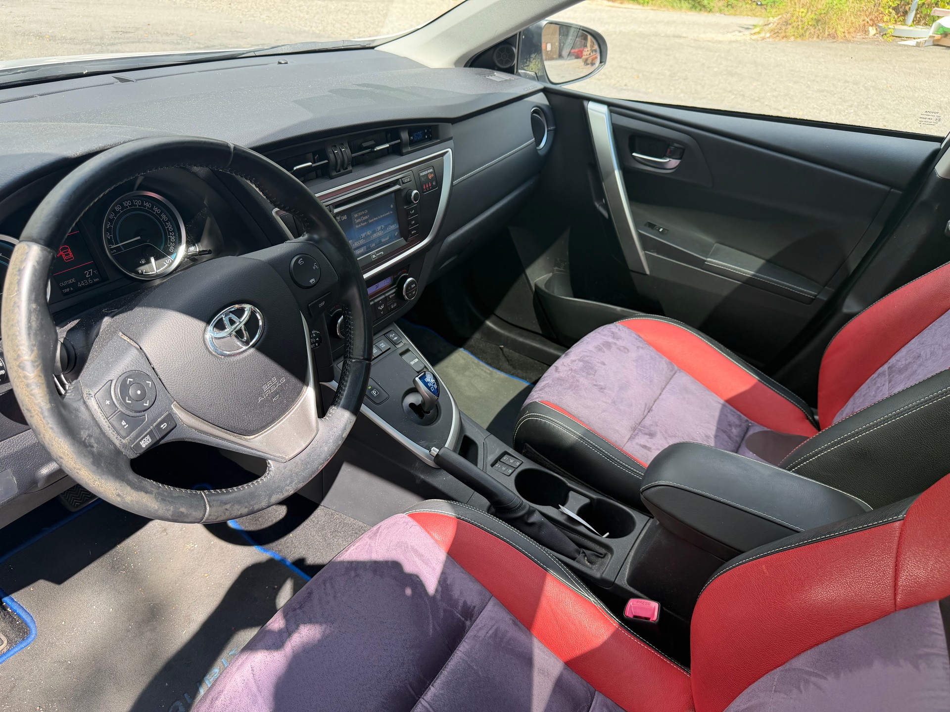 TOYOTA Auris Touring Sports 1.8 16V HSD Linea Sol-image-9