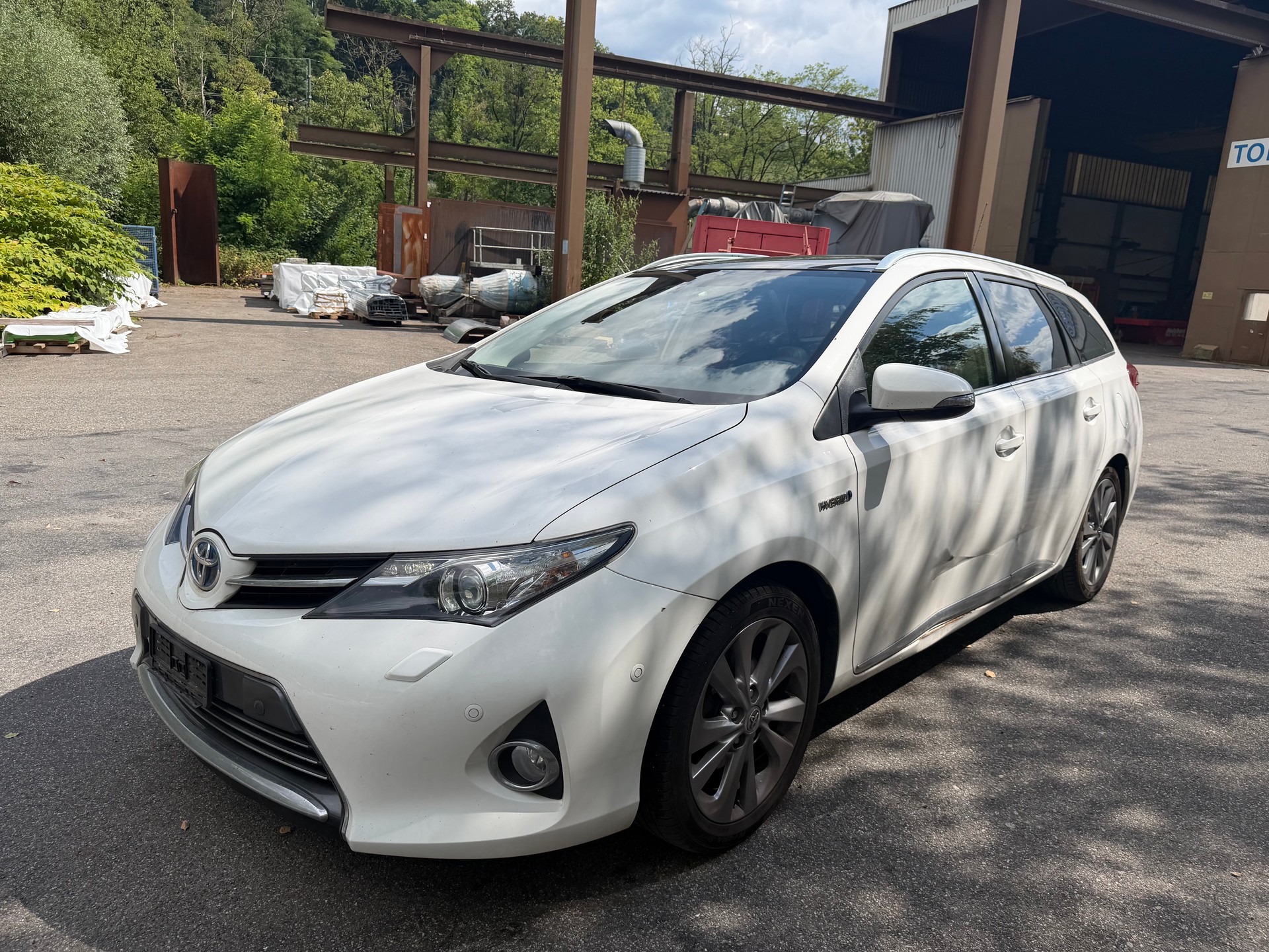 TOYOTA Auris Touring Sports 1.8 16V HSD Linea Sol-image-2