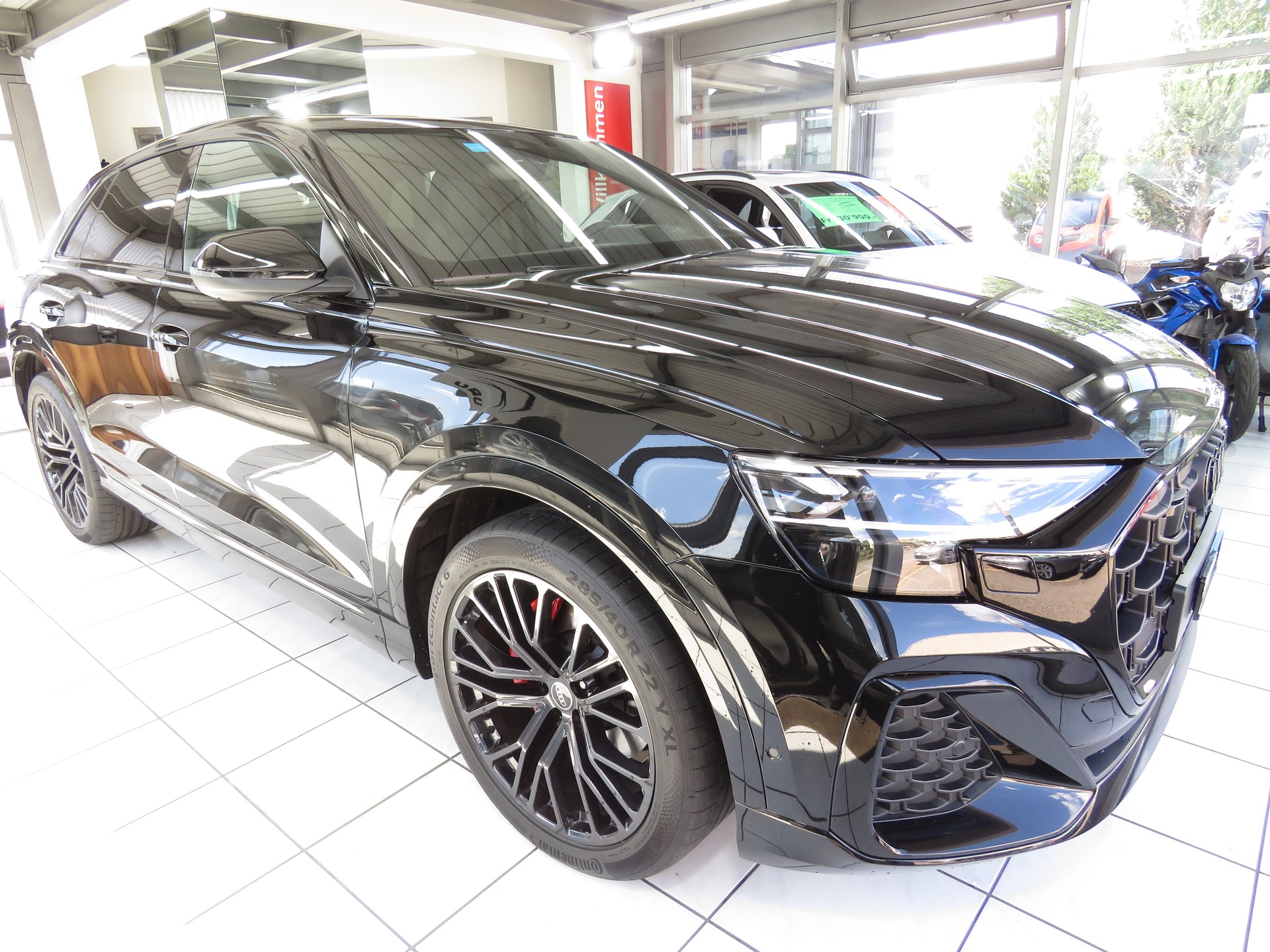 AUDI Q8 SUV 3.0 TDI Quattro 286 PS tiptronic (Automat, AHK 3.5 t)-showroom-element-2