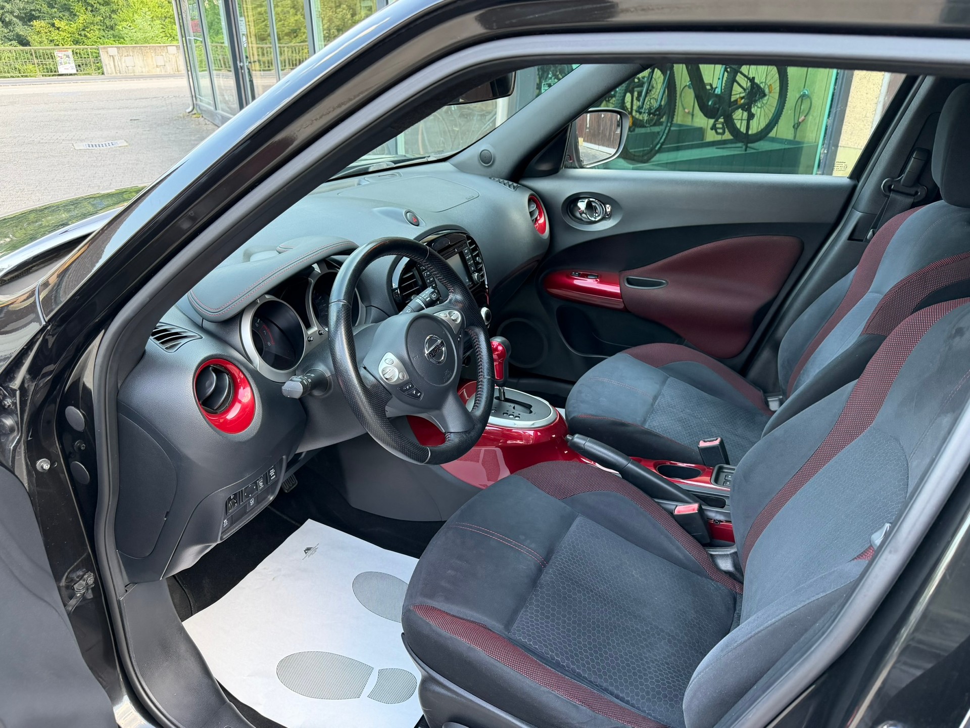 NISSAN Juke 1.6 DIG-T tekna 4x4 Xtronic M-CVT-image-7
