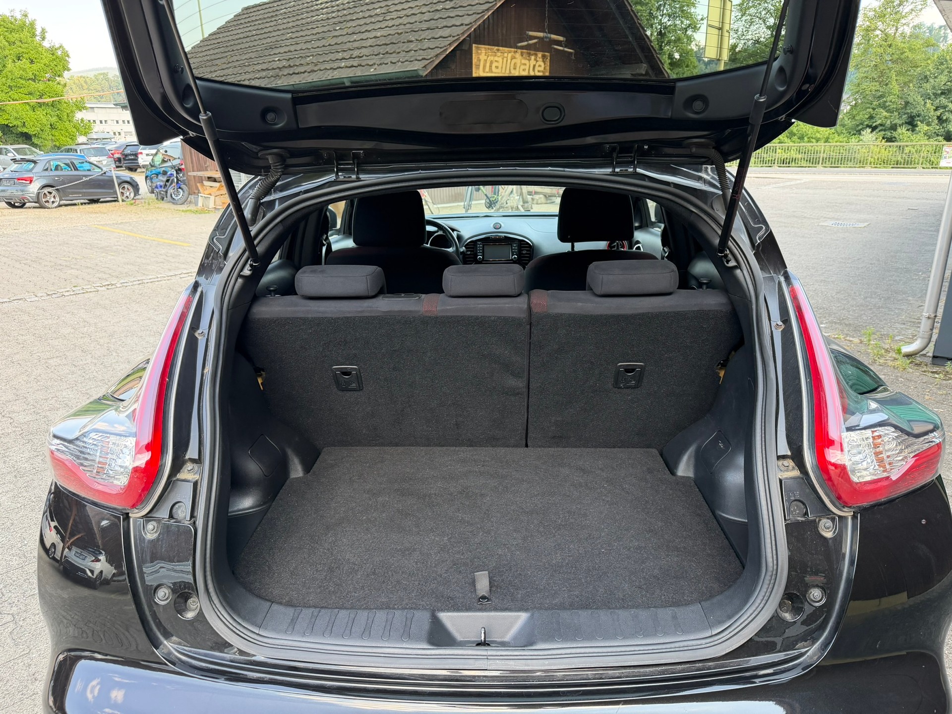 NISSAN Juke 1.6 DIG-T tekna 4x4 Xtronic M-CVT-image-11