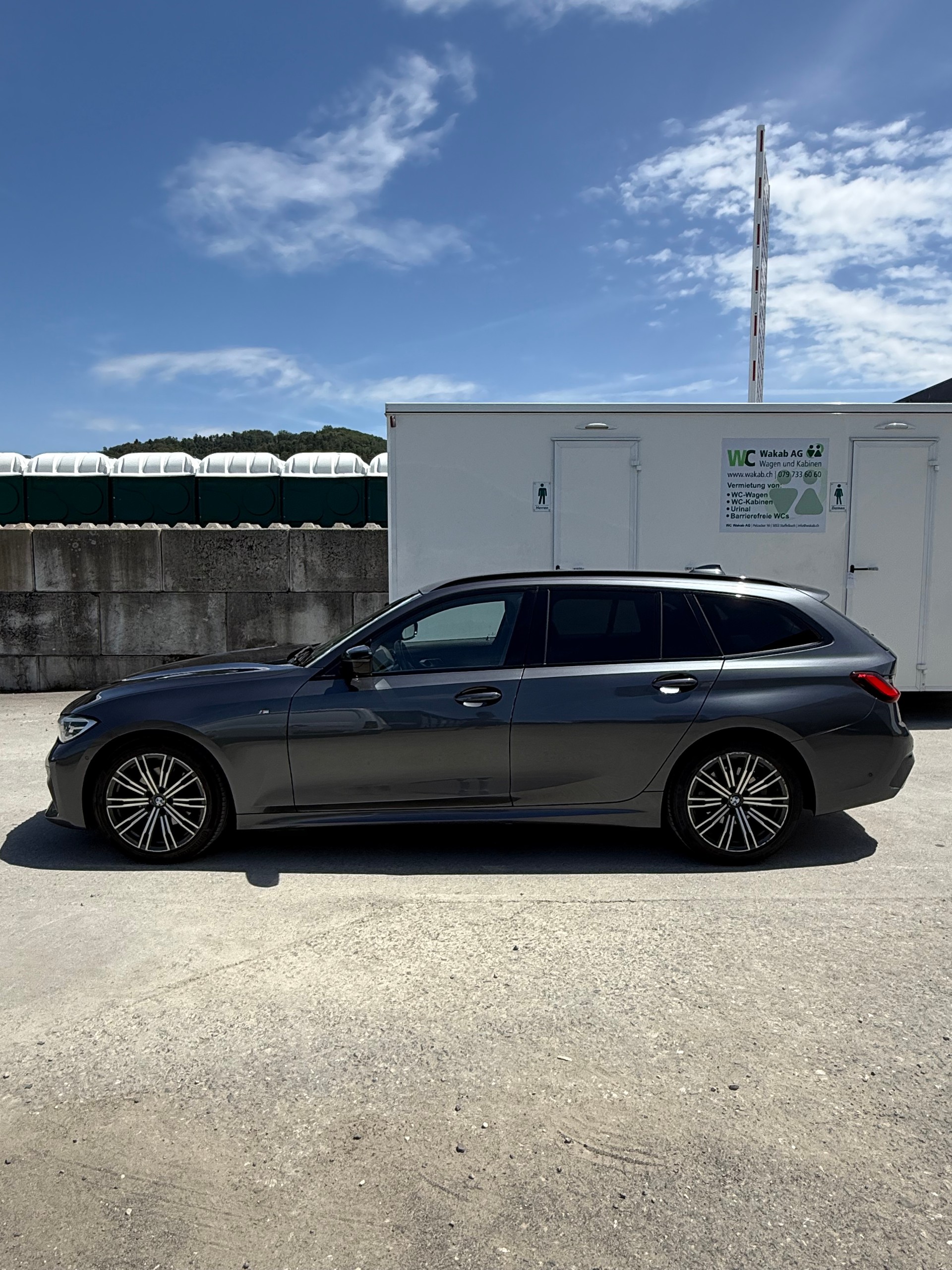 BMW 320d xDrive 48V Touring M Sport Steptronic-image-2