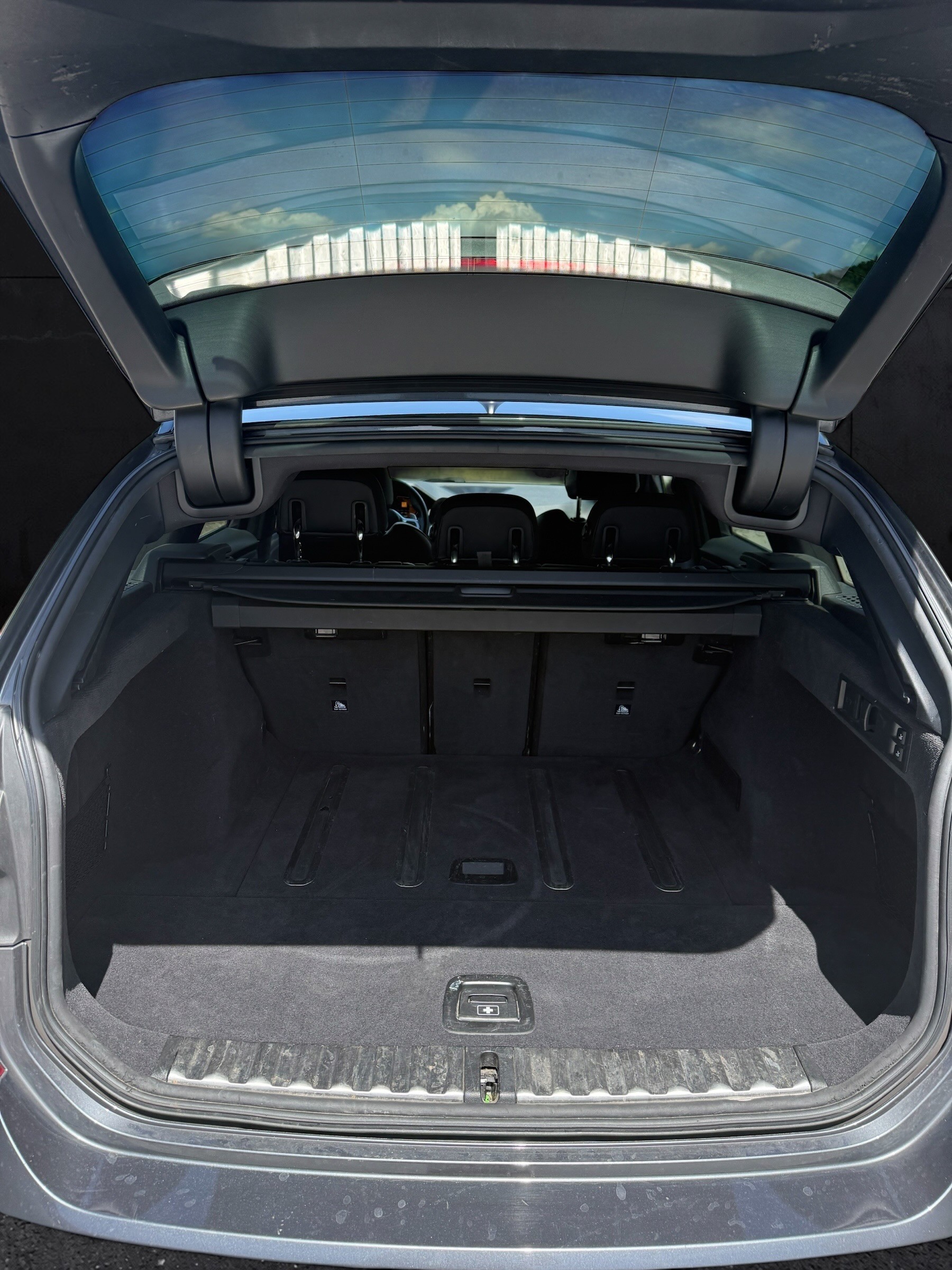 BMW 320d xDrive 48V Touring M Sport Steptronic-image-7