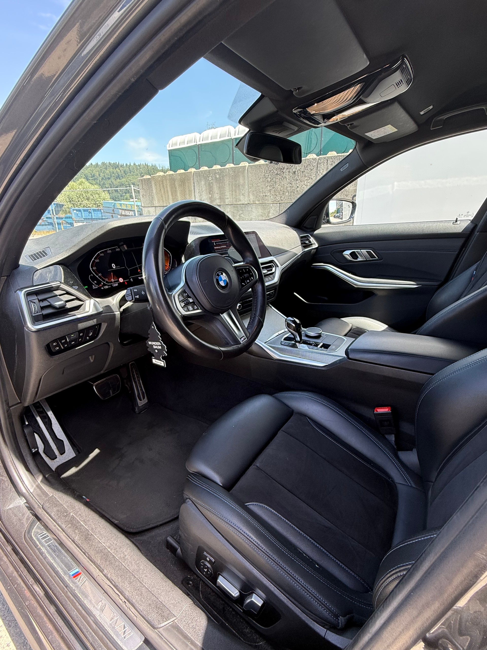 BMW 320d xDrive 48V Touring M Sport Steptronic-image-5