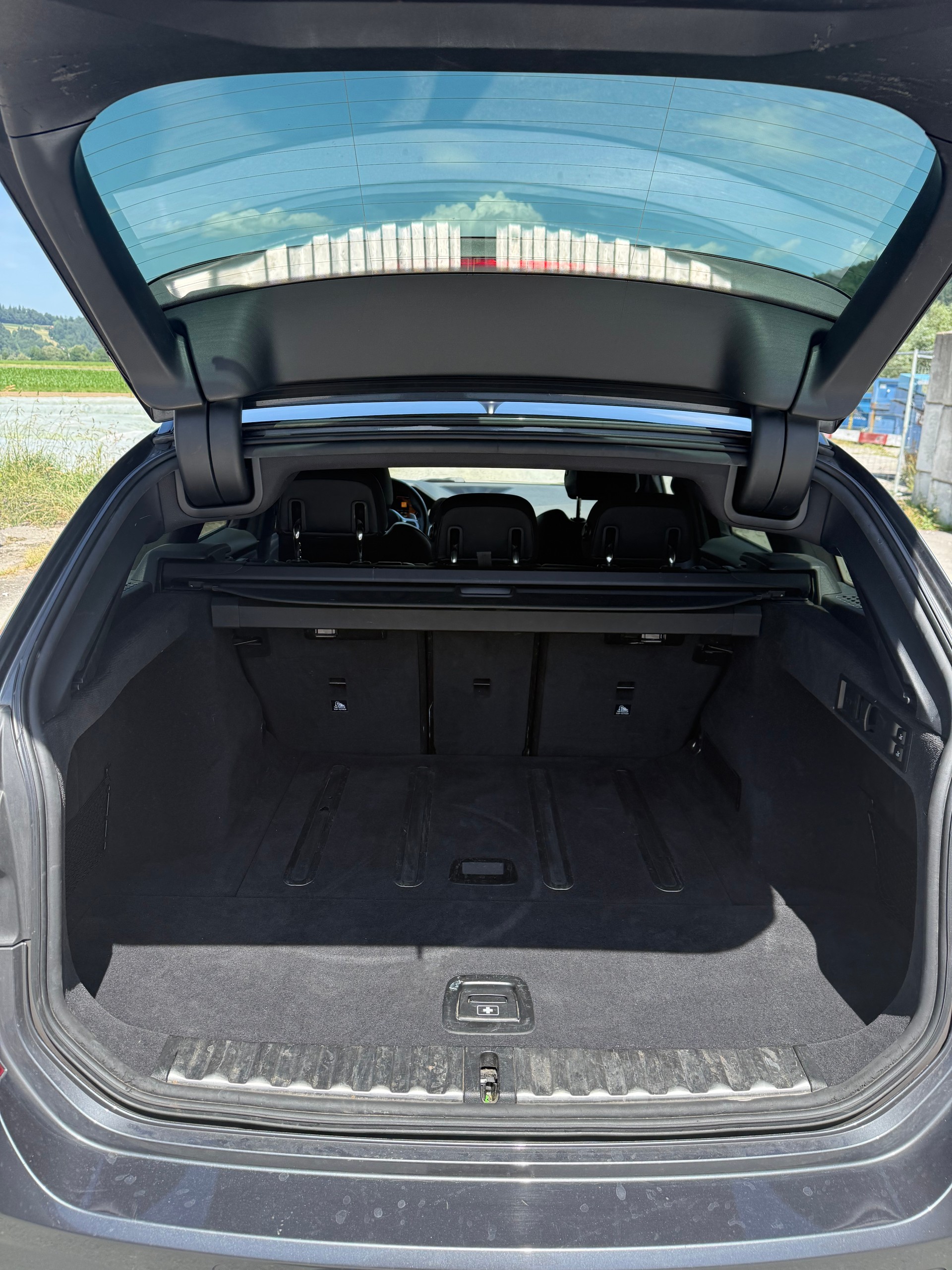 BMW 320d xDrive 48V Touring M Sport Steptronic-image-10
