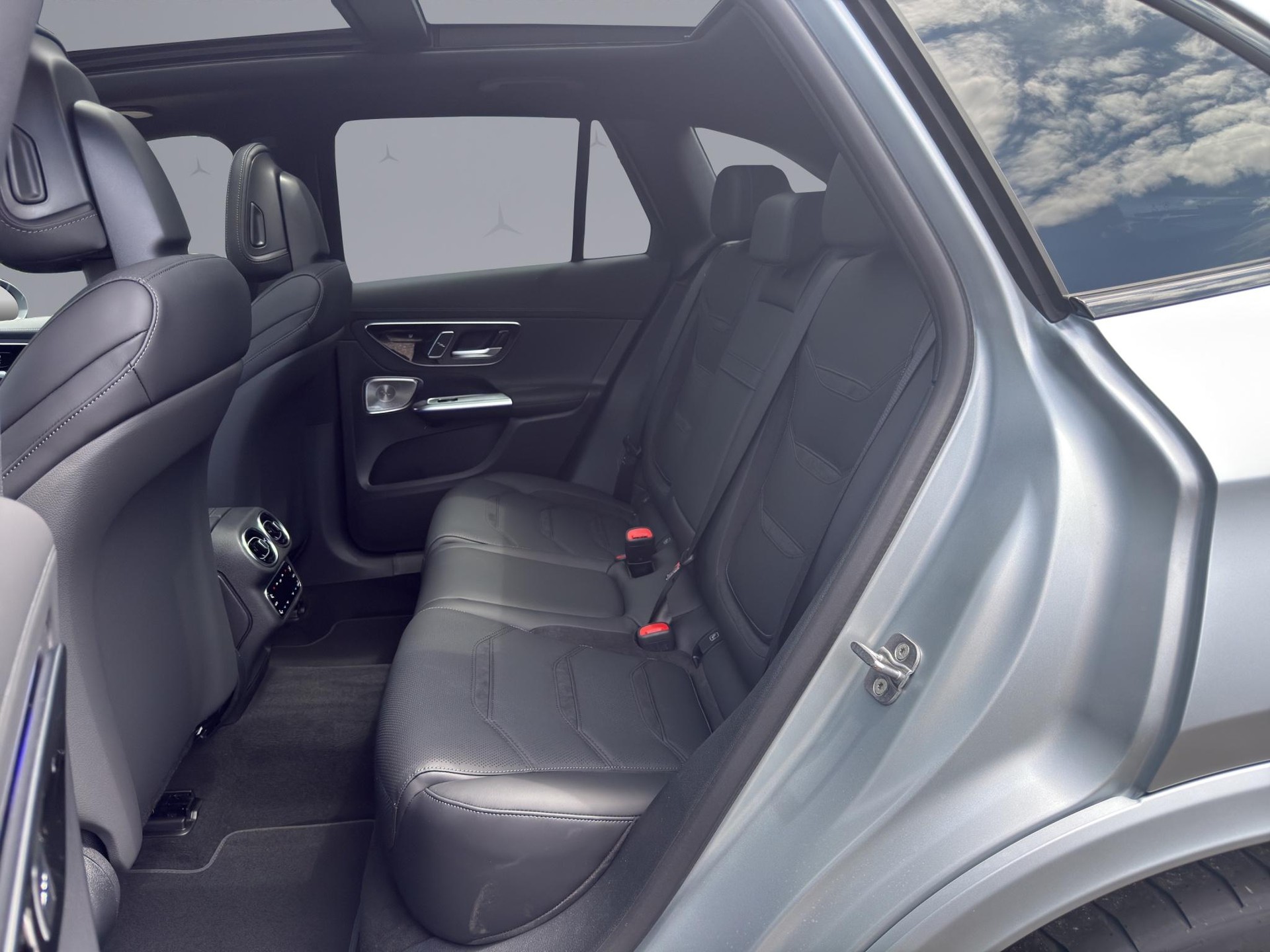 MERCEDES-BENZ GLC 53 AMG 4matic+-image-11