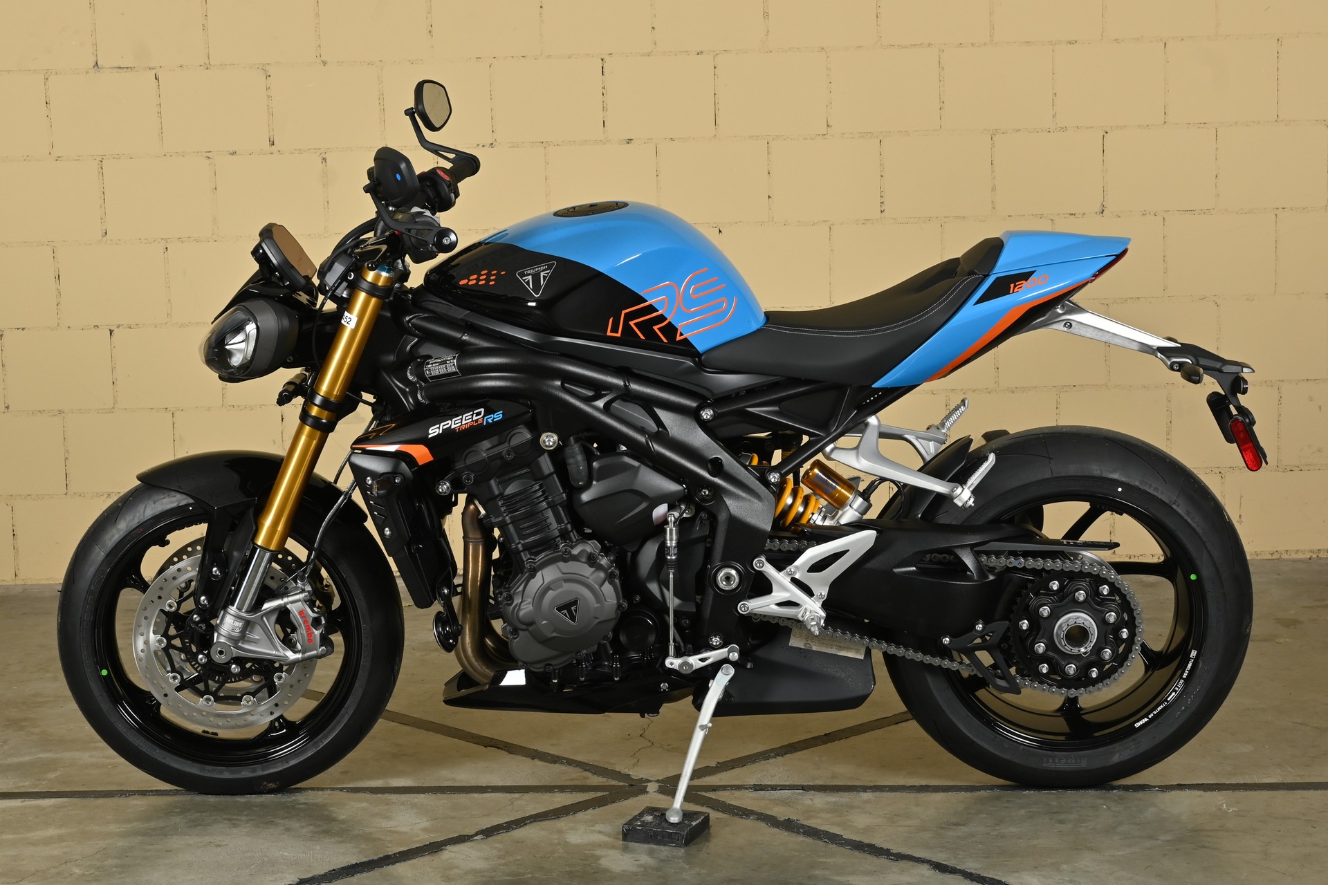 TRIUMPH Speed Triple RS-showroom-element-3