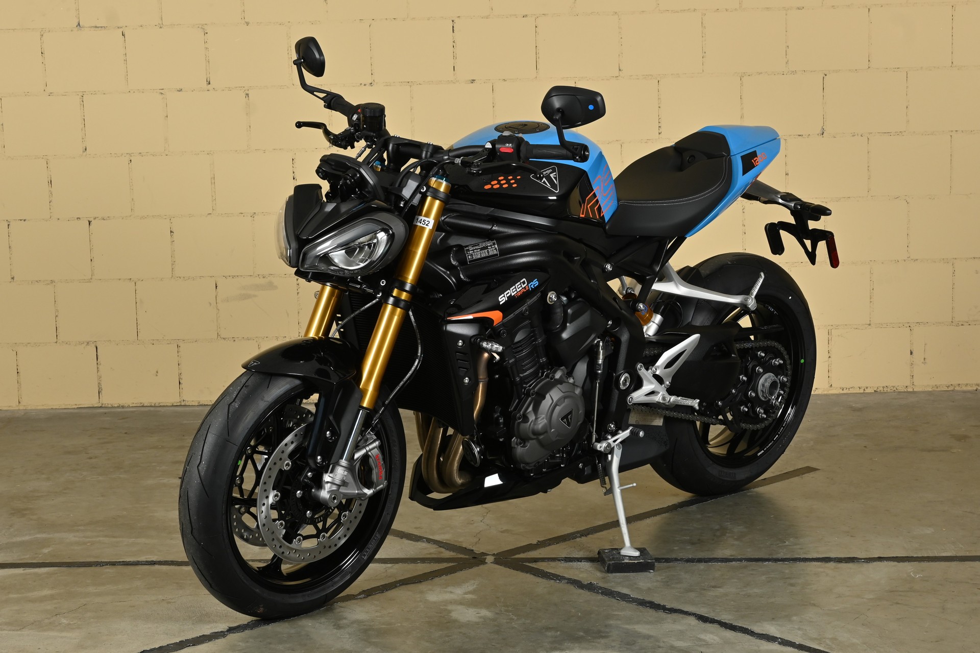 TRIUMPH Speed Triple RS-showroom-element-2