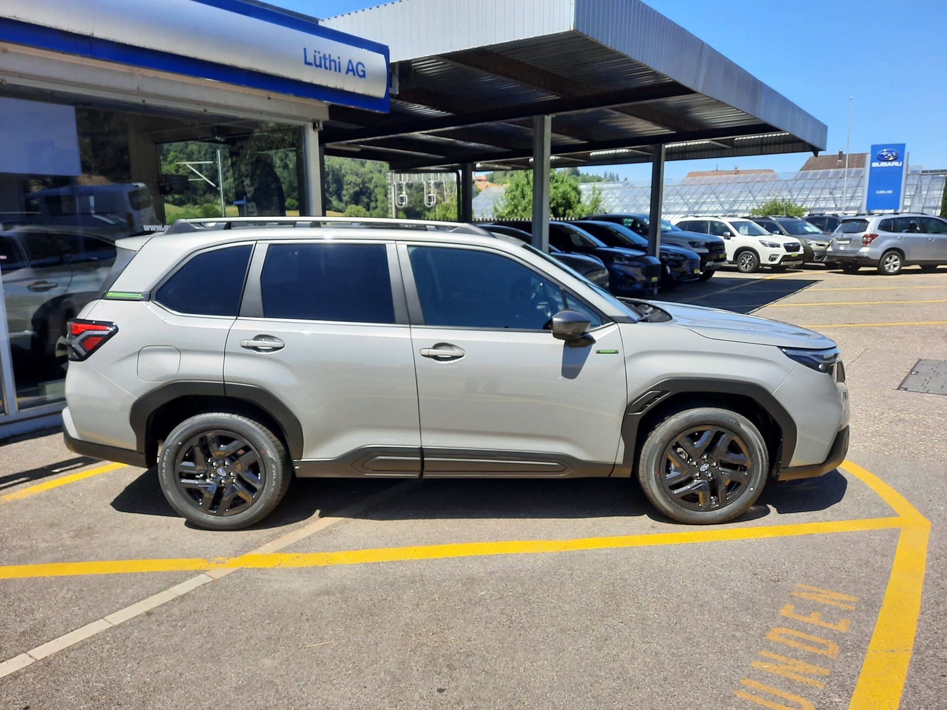 SUBARU Forester 2.0i e-Boxer Sport Lineartronic-image-4