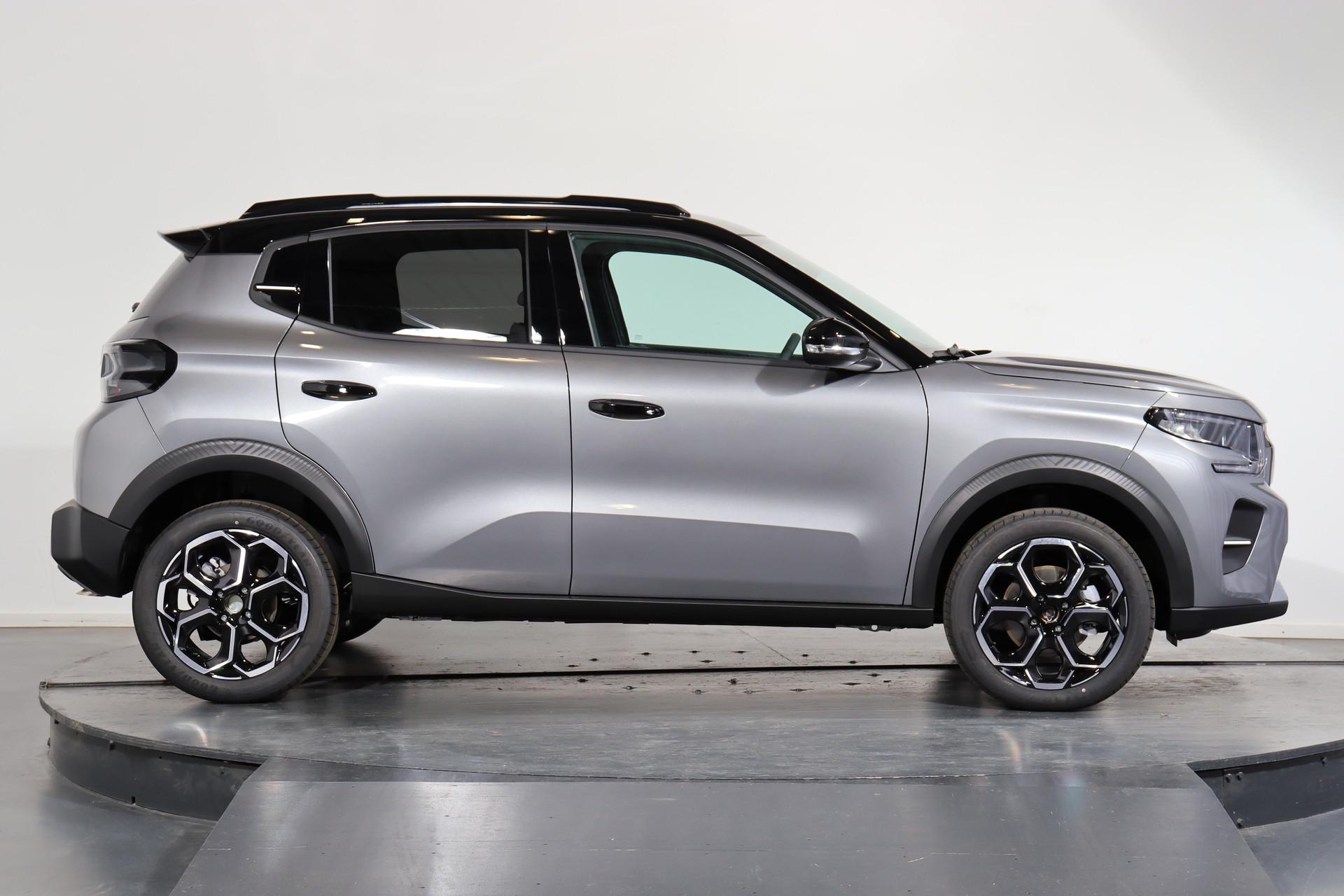 CITROEN C3 1.2 Hybrid Plus-image-1