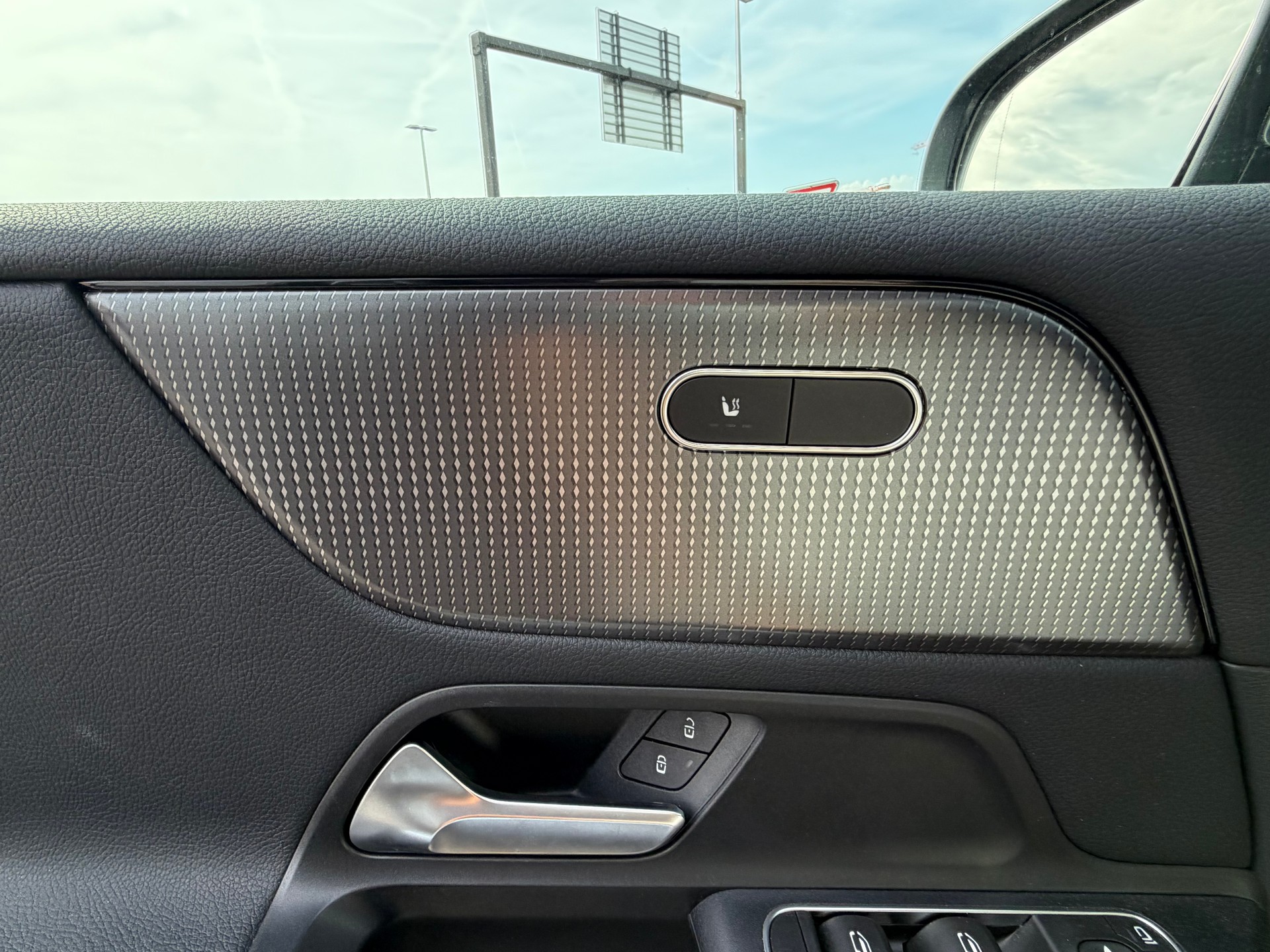 MERCEDES-BENZ B 200 Progressive 7G-DCT-image-13